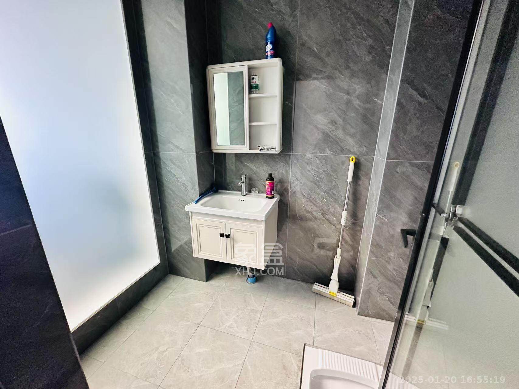 万润时光里 1室1厅1卫 3800.0元/月 万润时光里 1室1厅1卫 3800.0元/月室内图