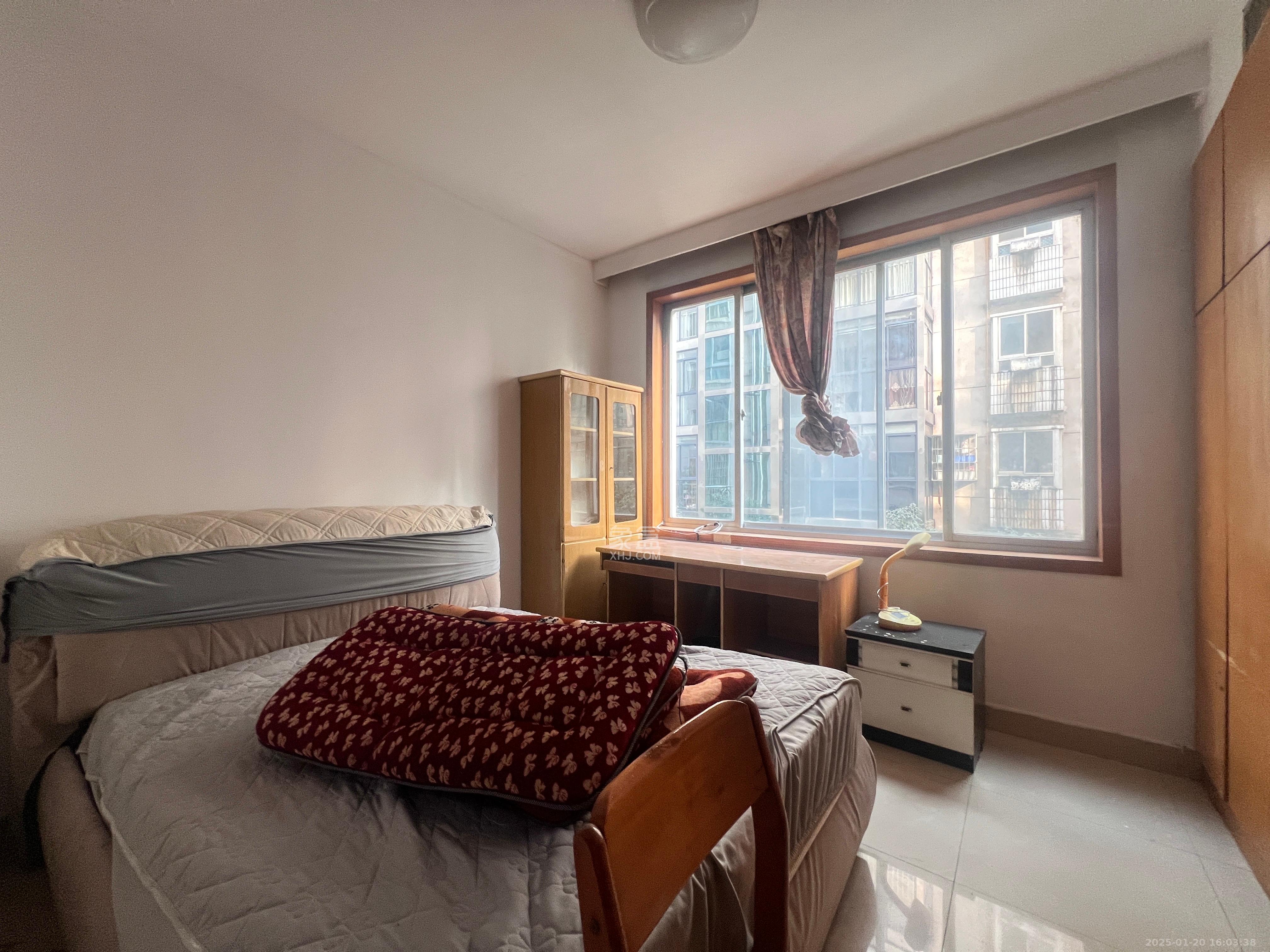 湘农桥社区 3室2厅2卫 2200.0元/月 湘农桥社区 3室2厅2卫 2200.0元/月室内图