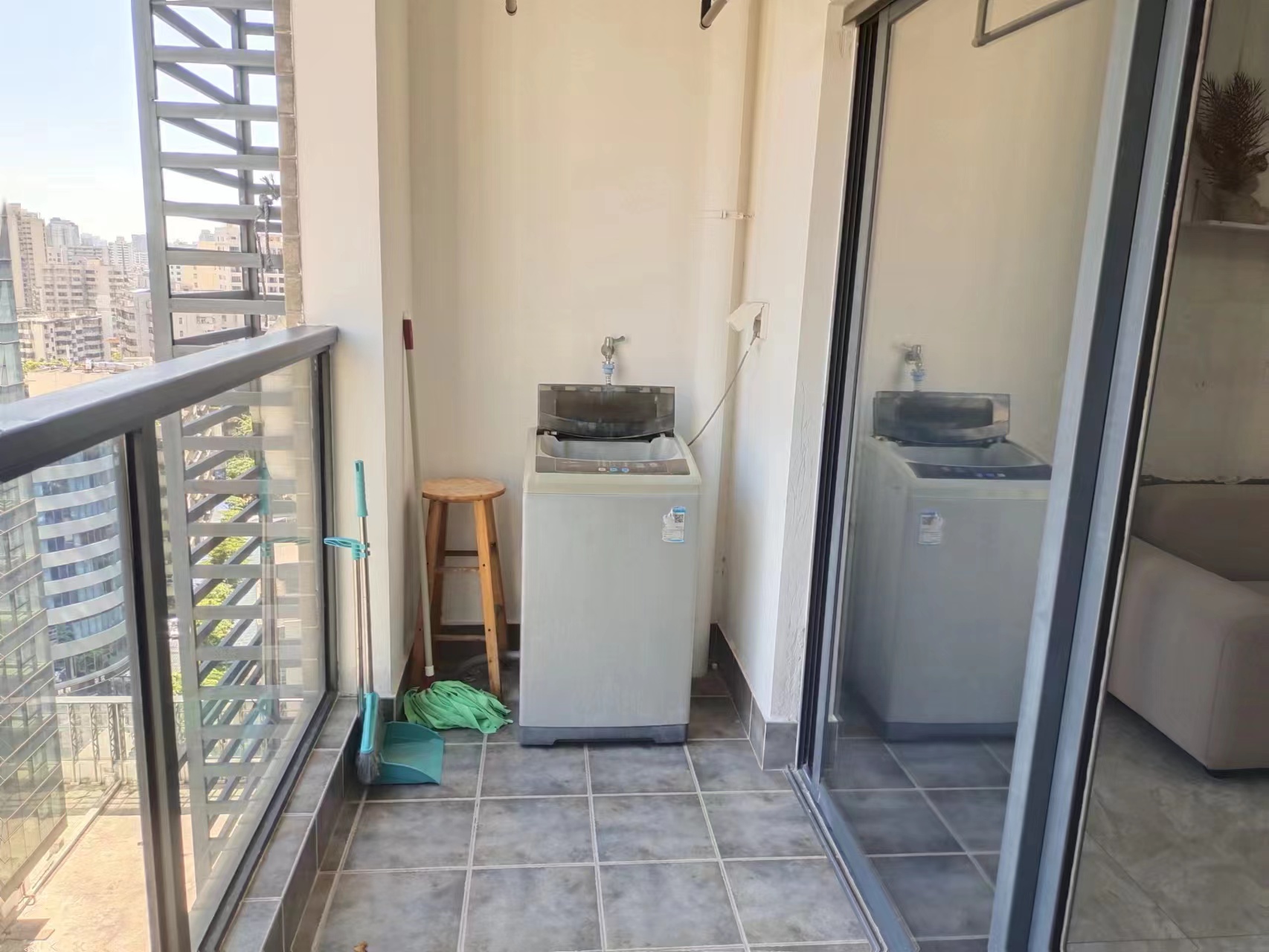 宇建国贸城  2室1厅1卫    120.0万 宇建国贸城  2室1厅1卫    120.0万室内图