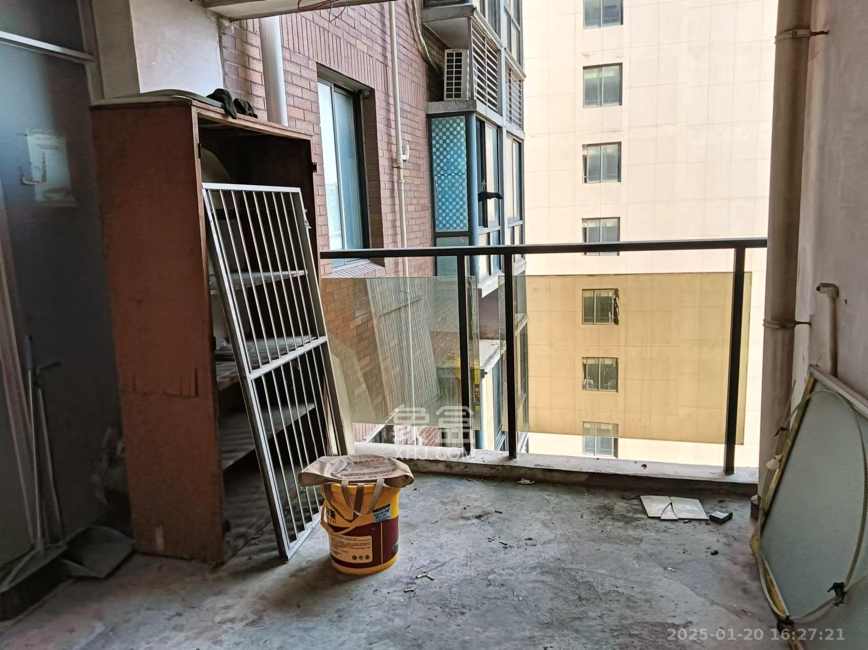 天城泰祥苑 4室2厅2卫 2000.0元/月 天城泰祥苑 4室2厅2卫 2000.0元/月室内图