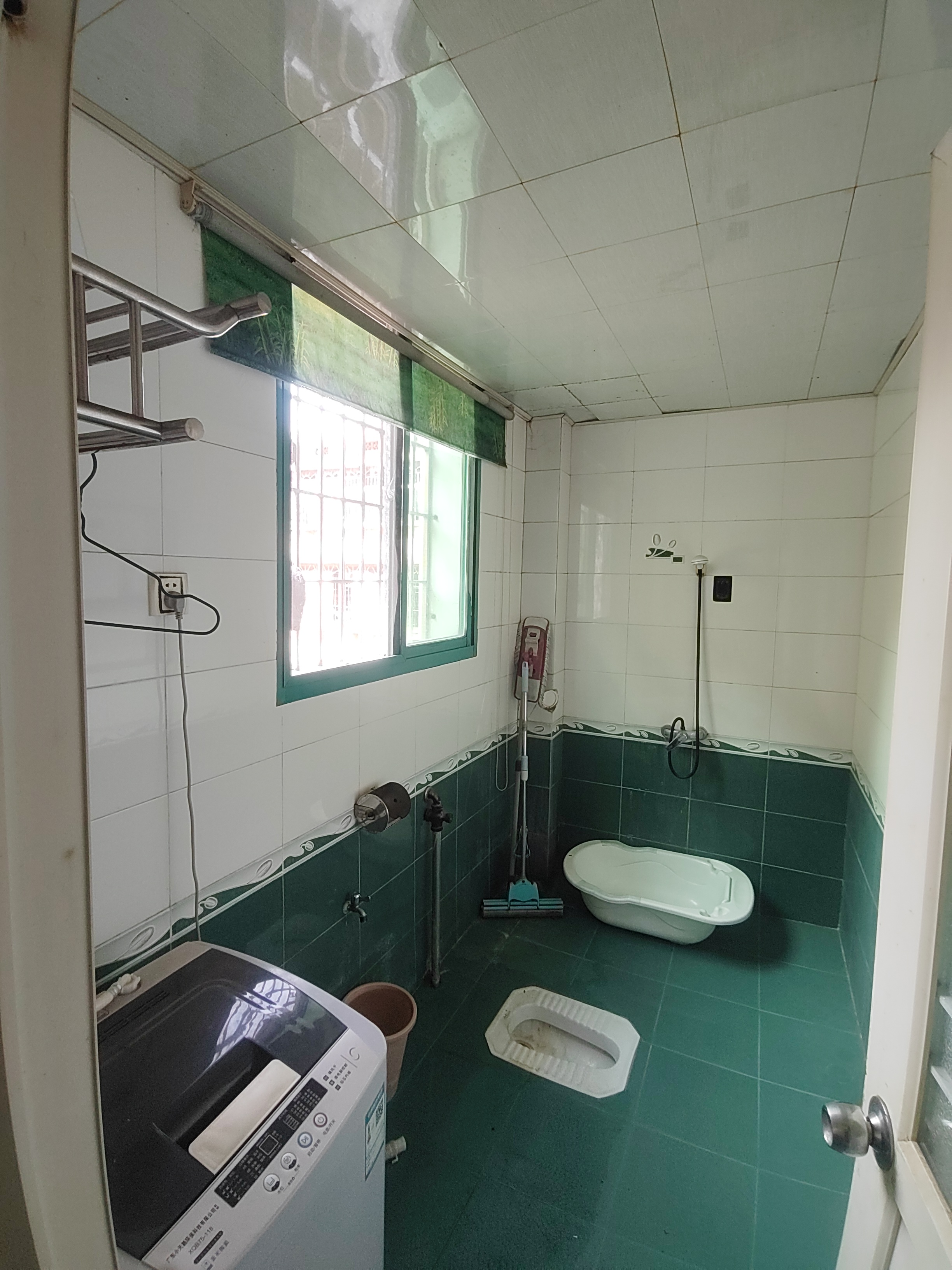 菊苑小区西区 3室2厅2卫 49.8万 菊苑小区西区 3室2厅2卫 49.8万卫生间