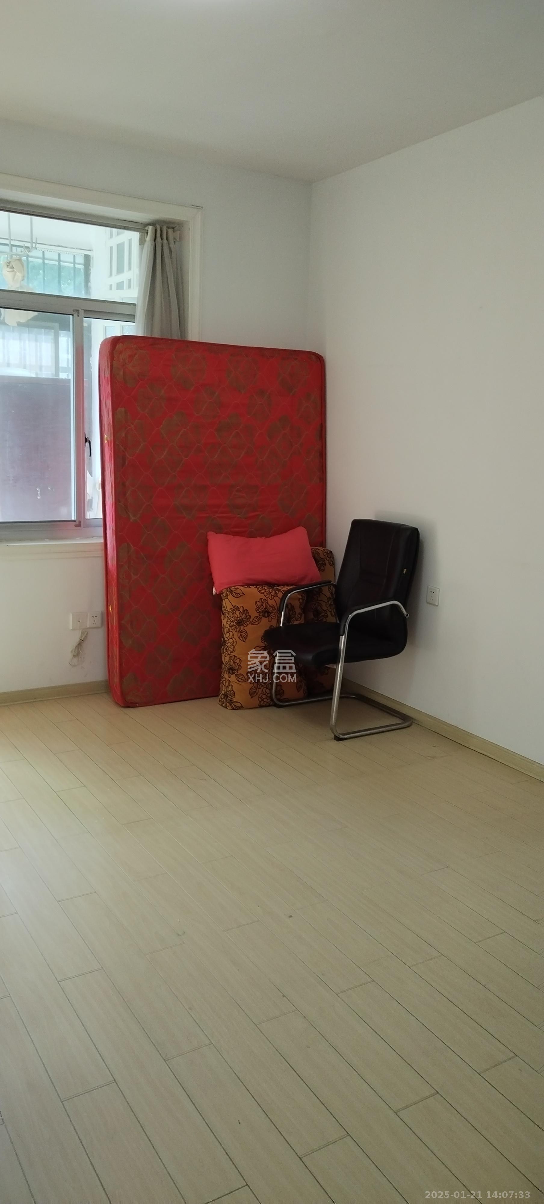 井湾子工商所宿舍 2室2厅1卫 1500.0元/月 井湾子工商所宿舍 2室2厅1卫 1500.0元/月室内图