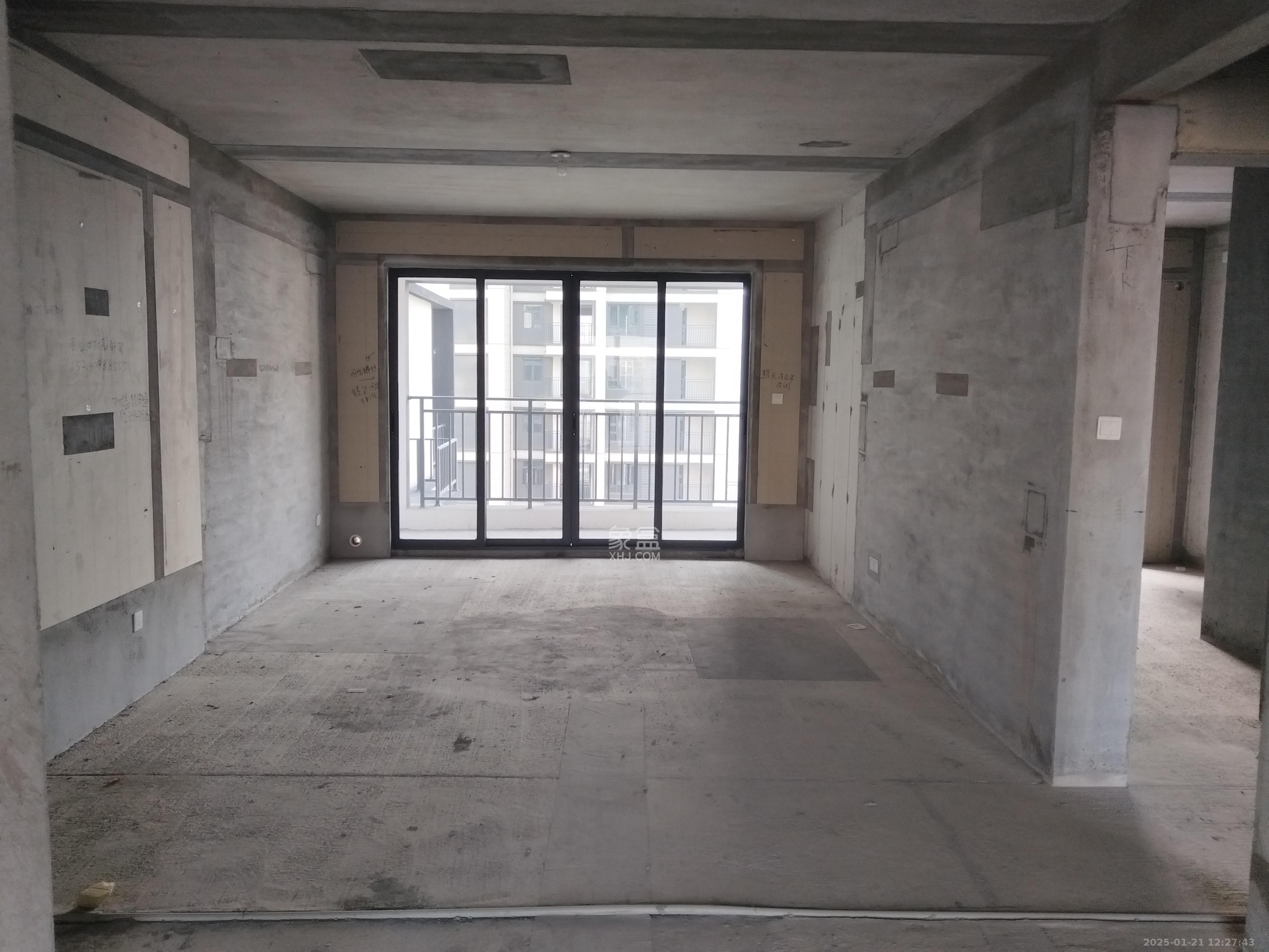 轨道中建麓江府 4室2厅1卫 2000.0元/月 轨道中建麓江府 4室2厅1卫 2000.0元/月室内图