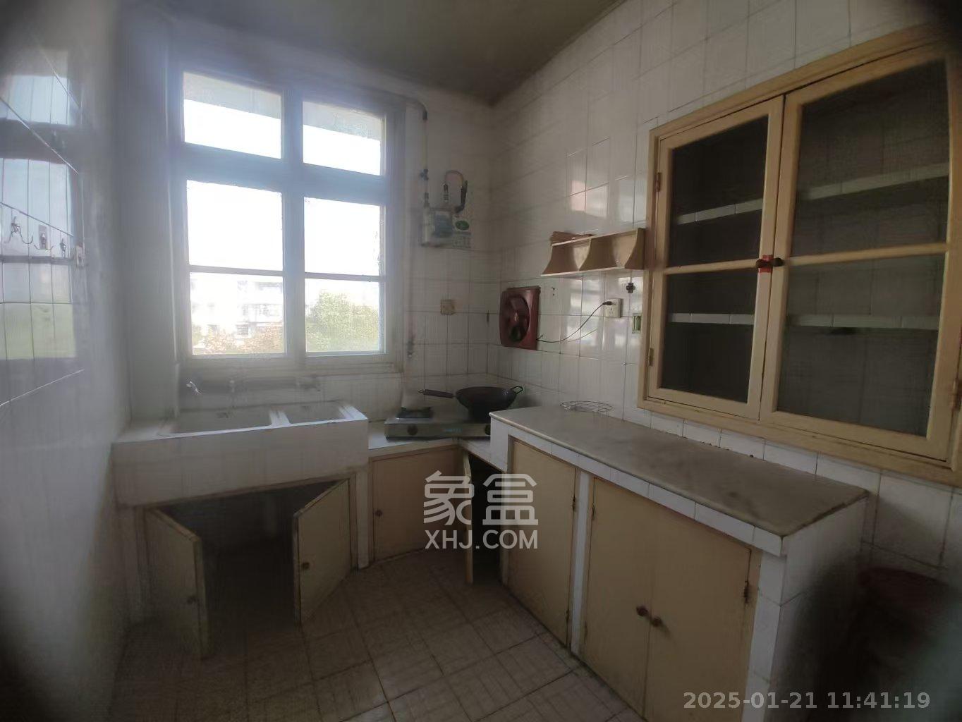 林业厅宿舍 3室2厅1卫 2200.0元/月 林业厅宿舍 3室2厅1卫 2200.0元/月室内图