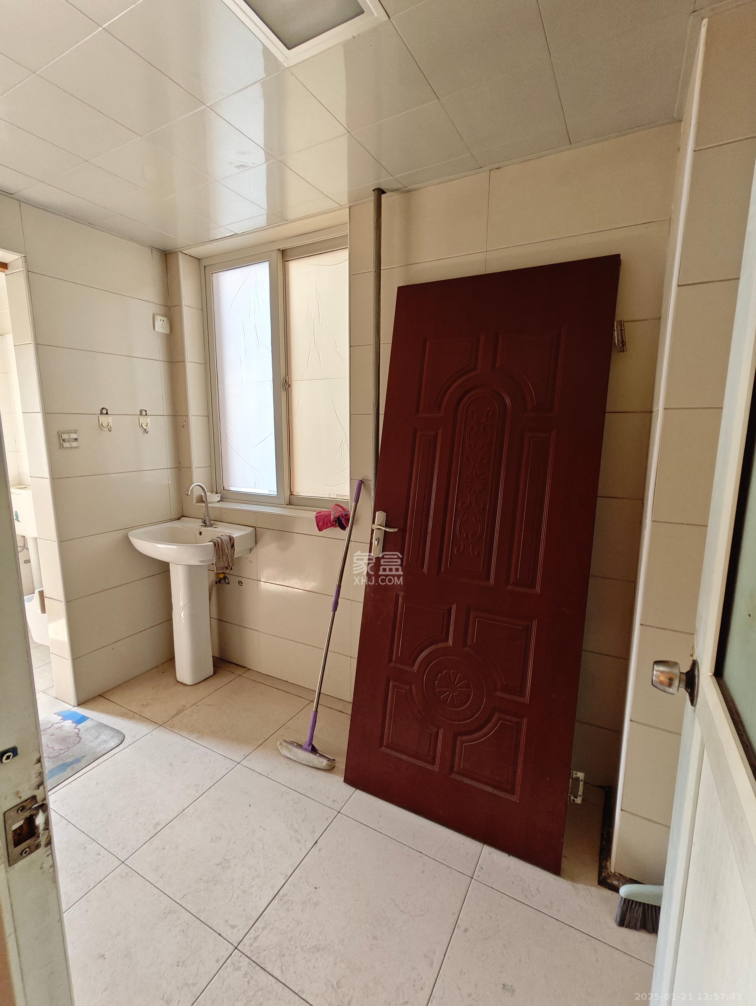 巧克力空间(建鸿达现代大厦) 1室1厅1卫 1600.0元/月 巧克力空间(建鸿达现代大厦) 1室1厅1卫 1600.0元/月室内图