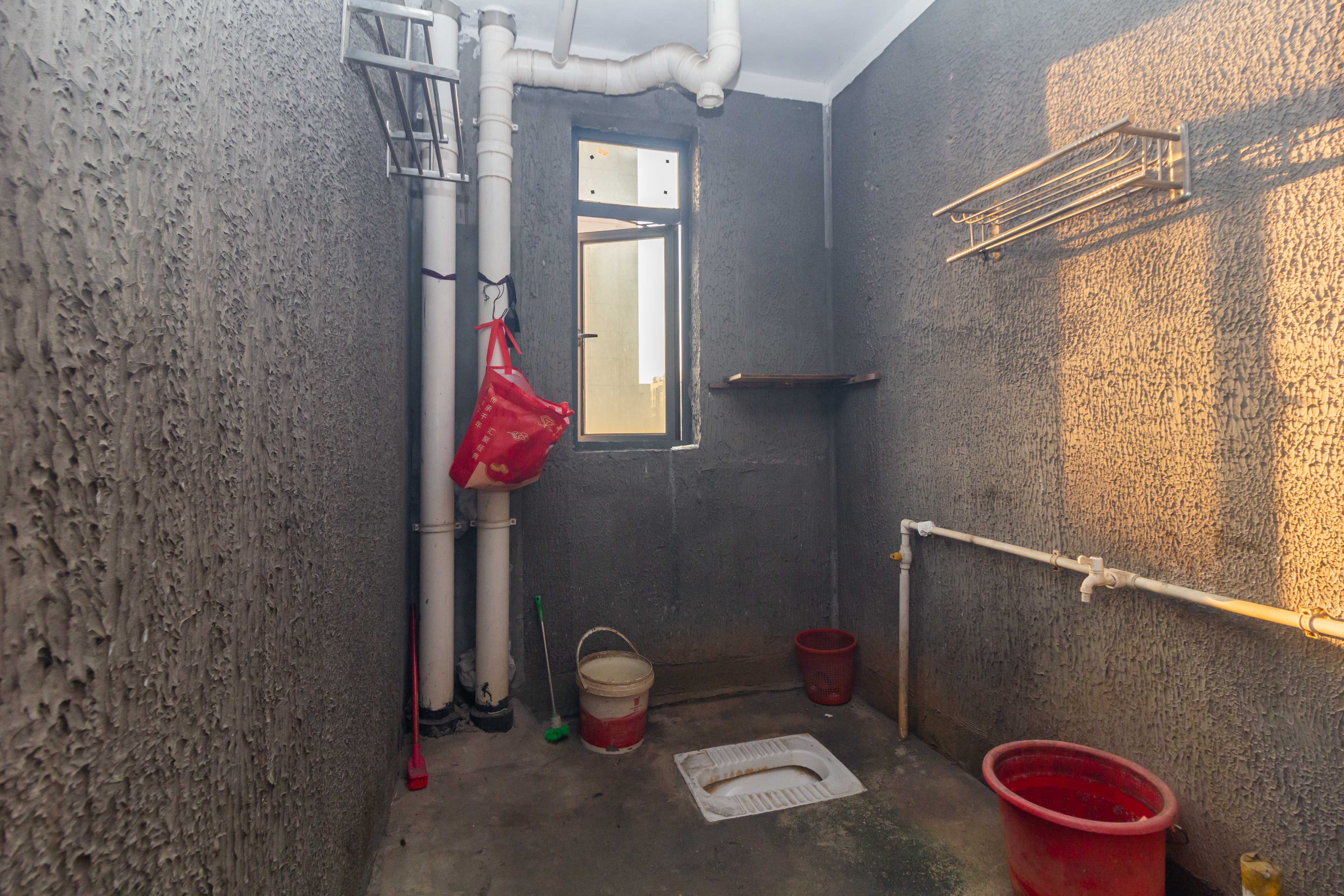 中国铁建国际城二期  3室2厅1卫    43.0万 中国铁建国际城二期  3室2厅1卫    43.0万卫生间