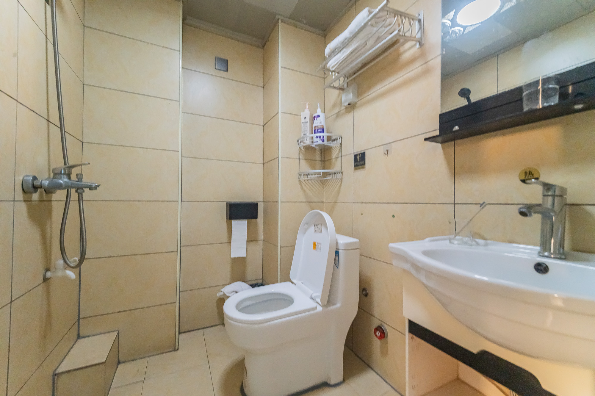 爱都(IDO) 1室1厅1卫 46.0万 爱都(IDO) 1室1厅1卫 46.0万卫生间