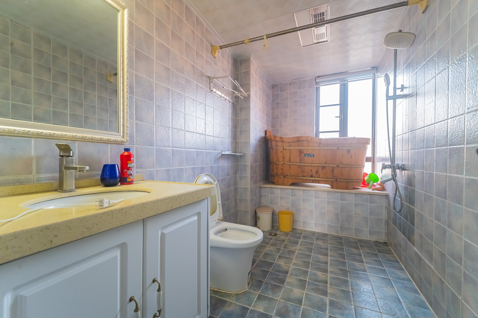 华润凤凰城三期 3室2厅1卫 86.8万 华润凤凰城三期 3室2厅1卫 86.8万卫生间