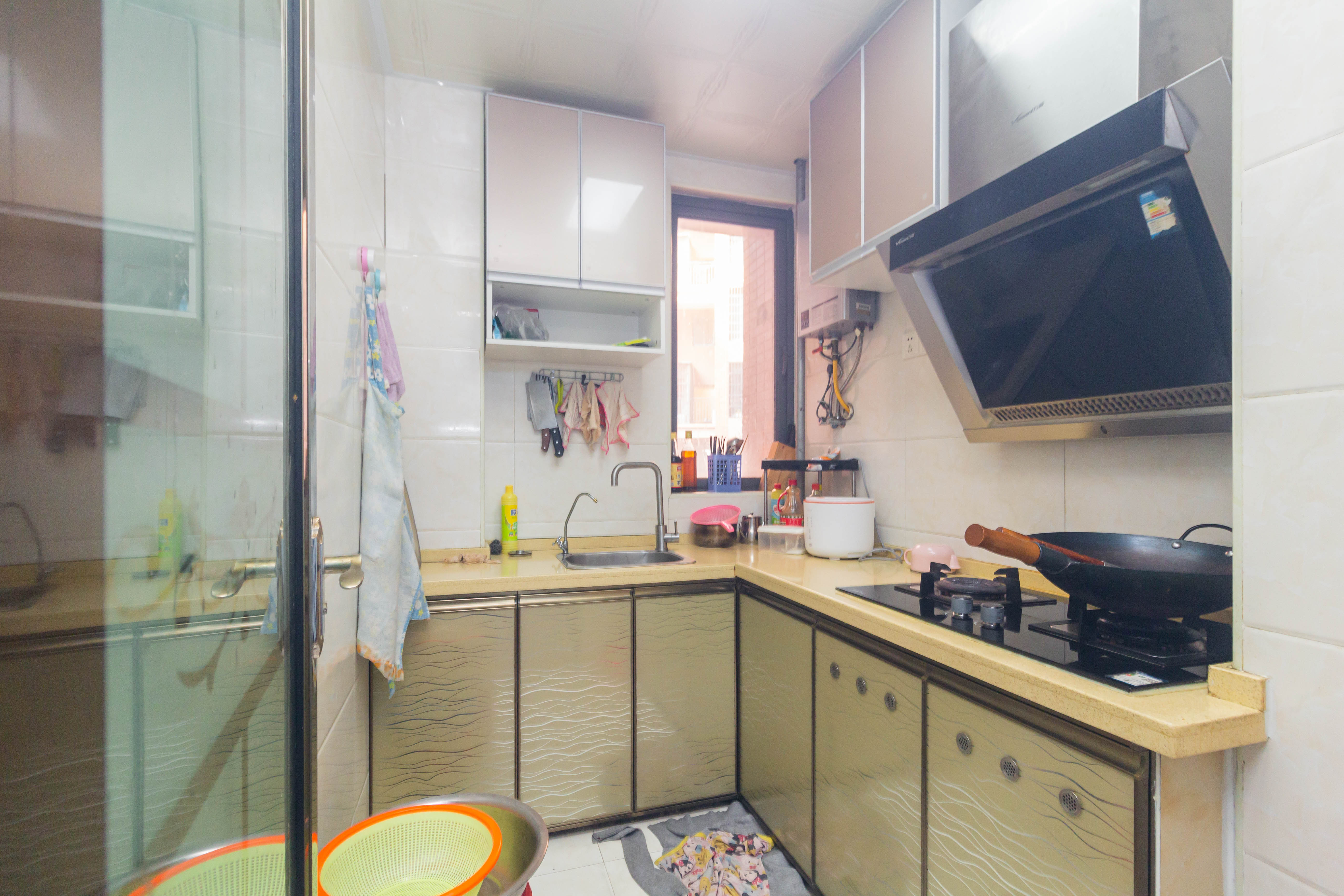 海德公园 3室2厅1卫 66.8万 海德公园 3室2厅1卫 66.8万厨房