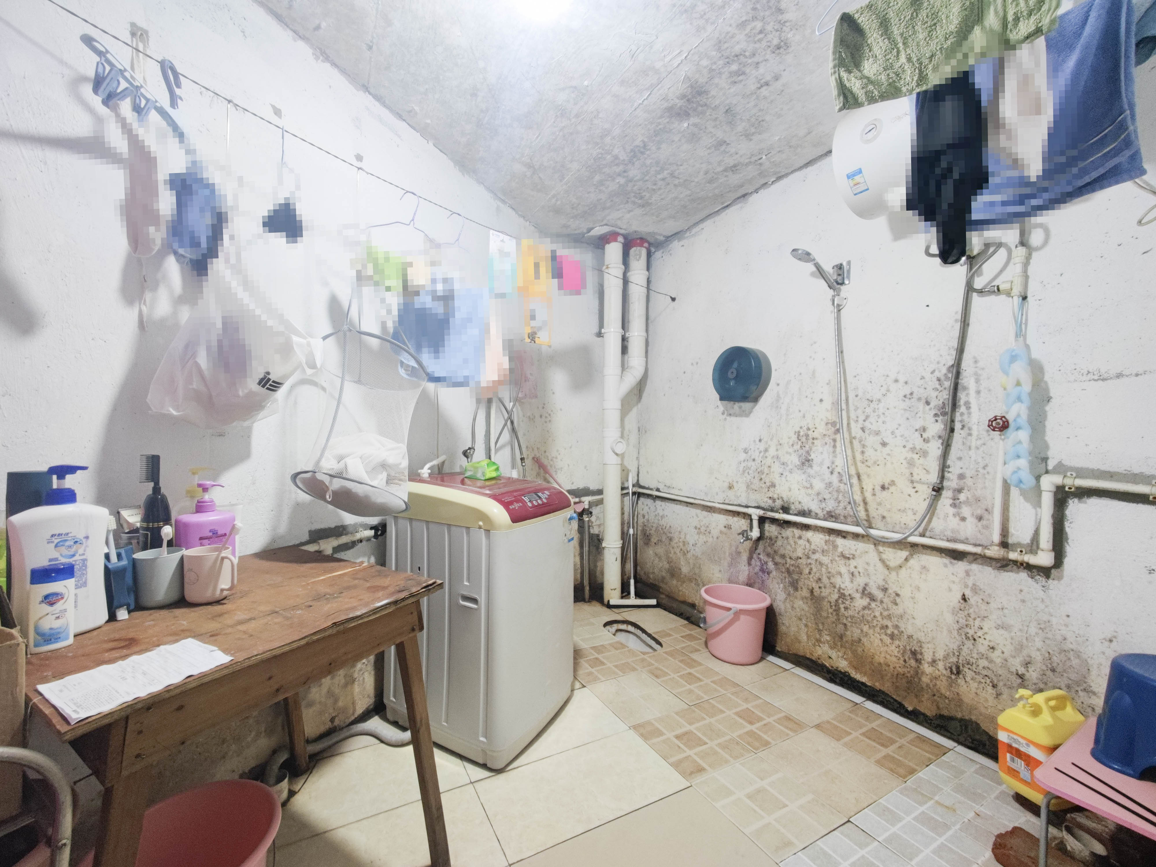 万象美域  2室2厅1卫   41.00万其他