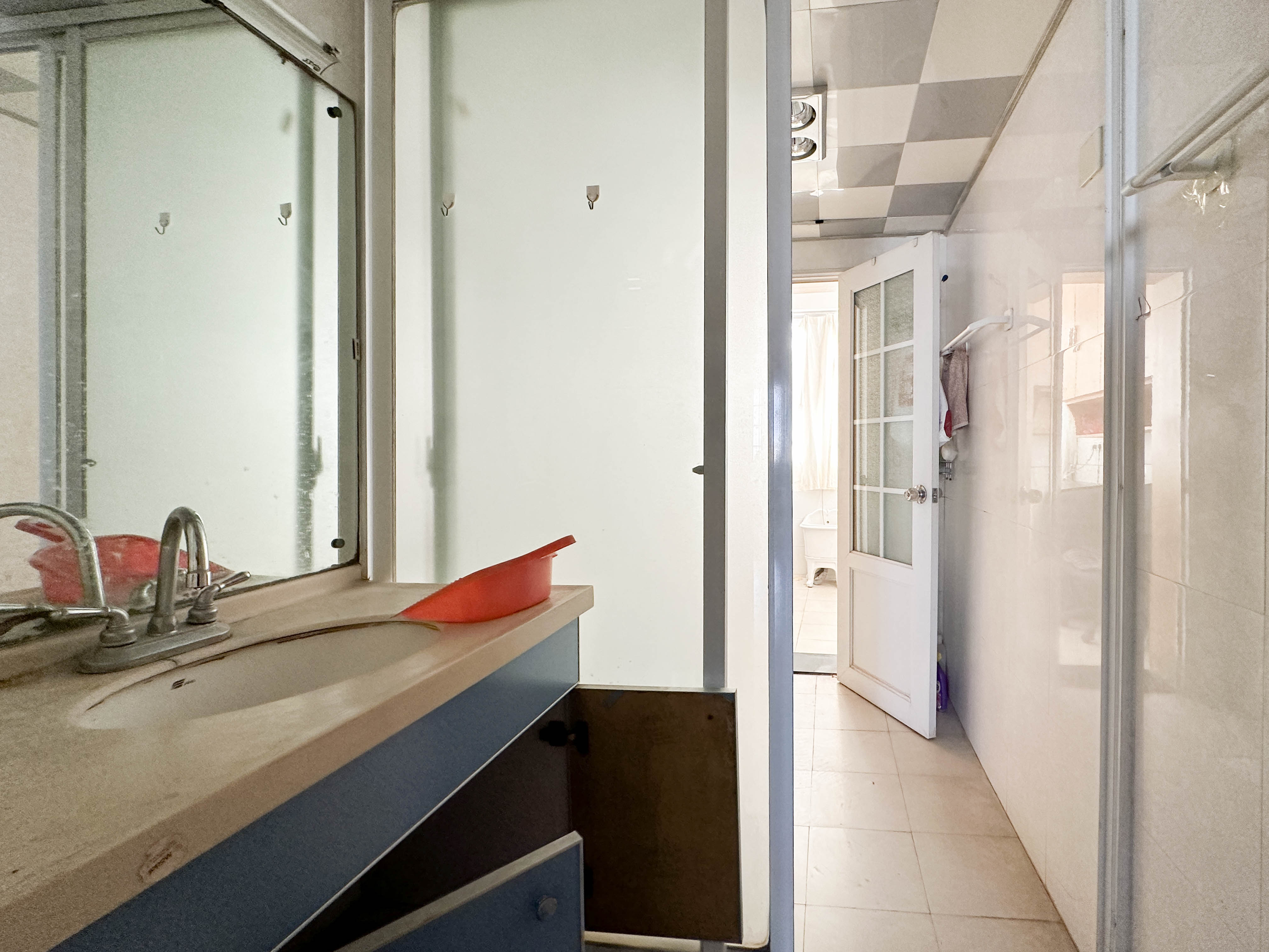 鑫天芙蓉  1室0厅0卫    84.8万 鑫天芙蓉  1室0厅0卫    84.8万卫生间