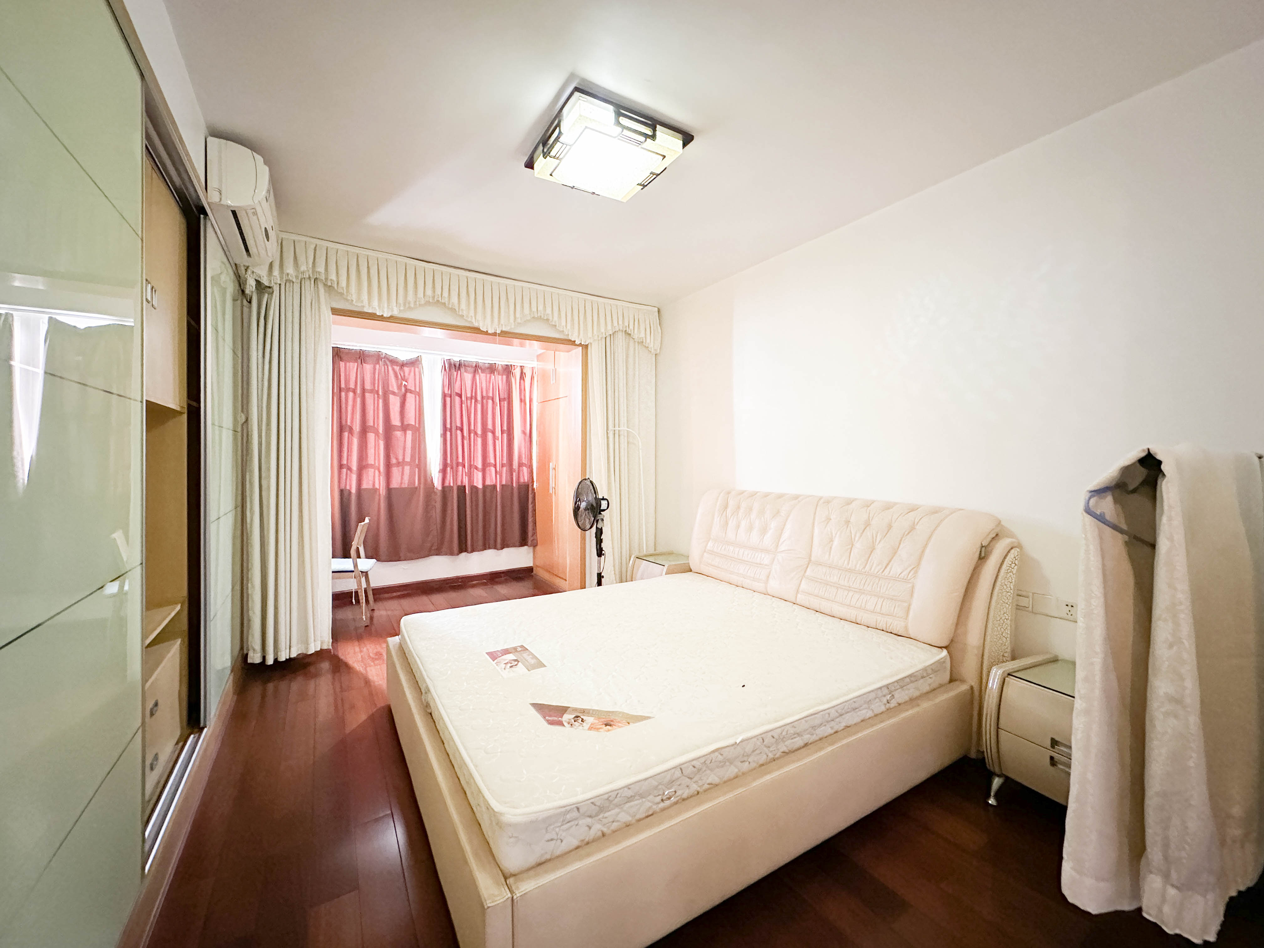 鑫天芙蓉  1室0厅0卫    84.8万 鑫天芙蓉  1室0厅0卫    84.8万卧室