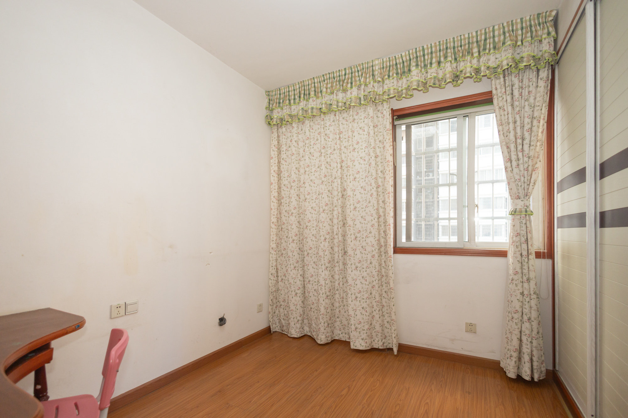 锦璨家园  3室2厅1卫    49.0万 锦璨家园  3室2厅1卫    49.0万卧室