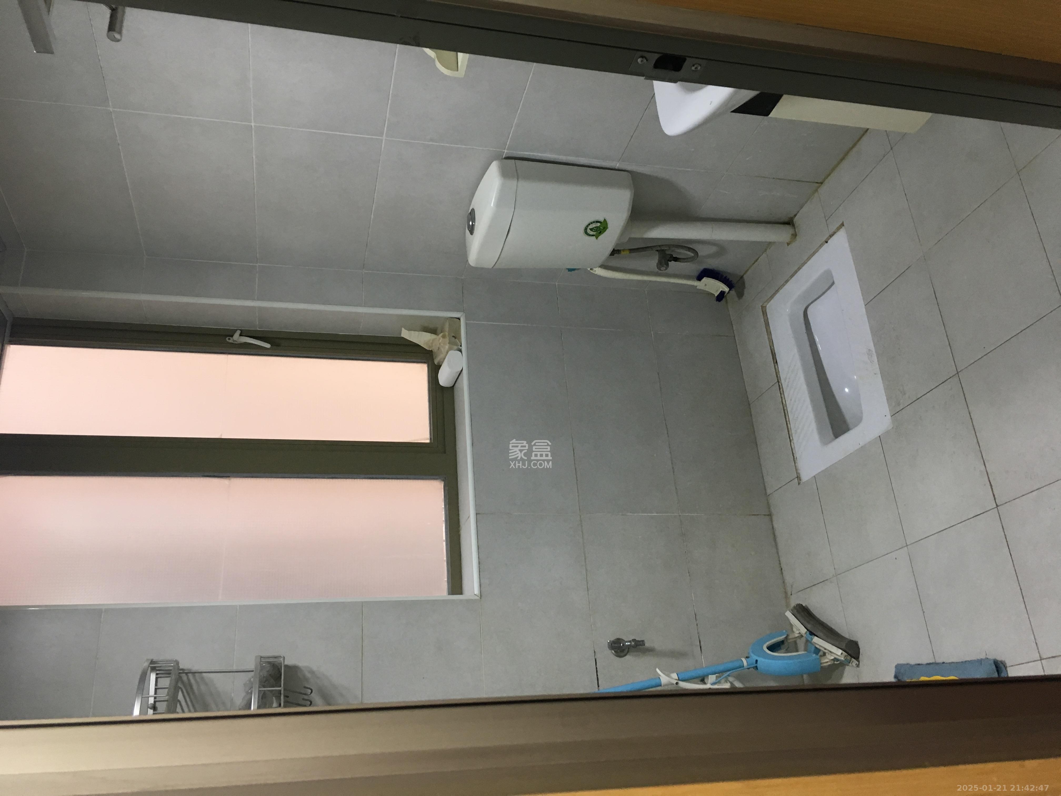 层上观邸  3室2厅1卫   2400.00元/月室内图