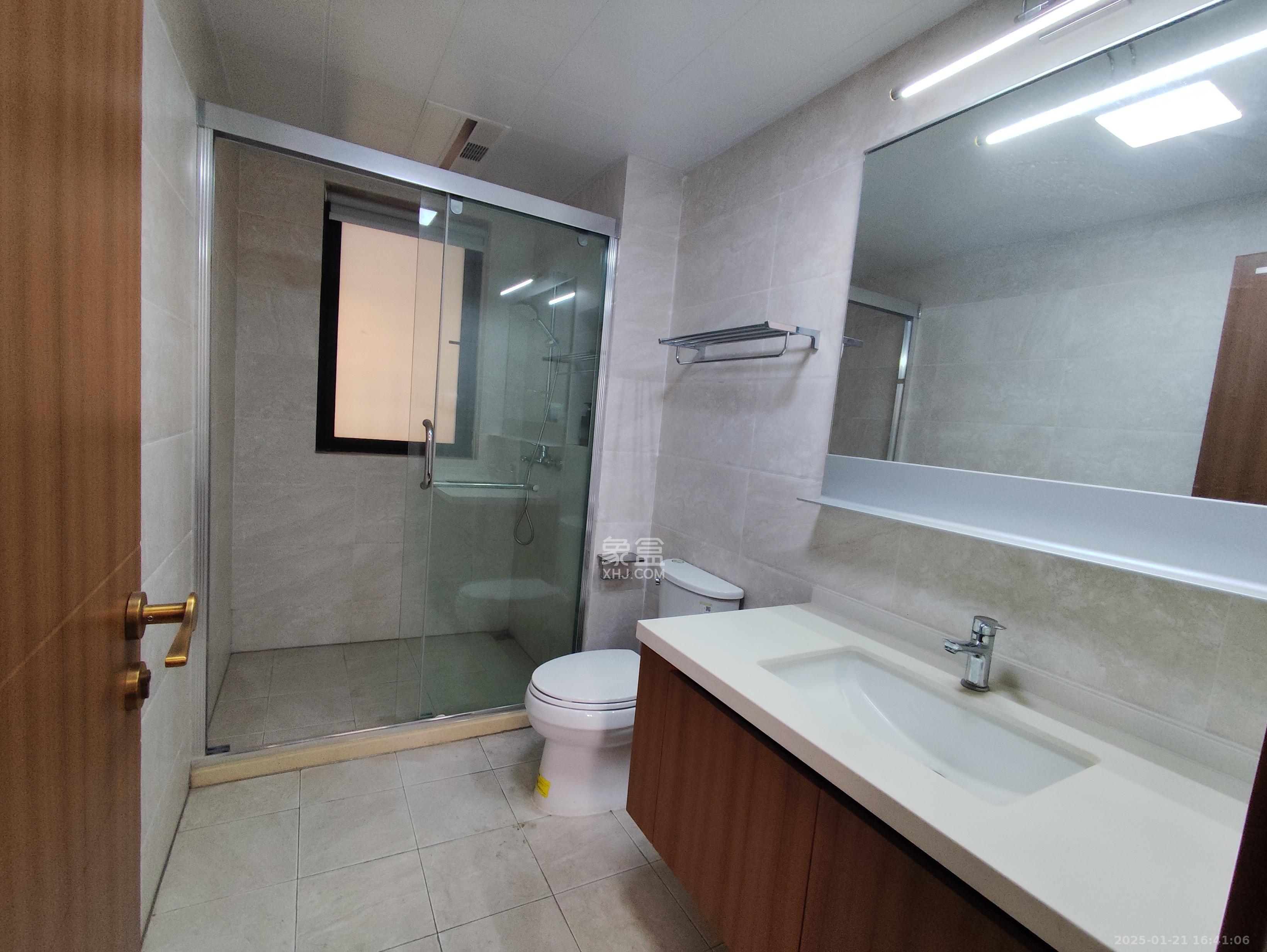 君合天玺 3室2厅2卫 3700.0元/月 君合天玺 3室2厅2卫 3700.0元/月室内图