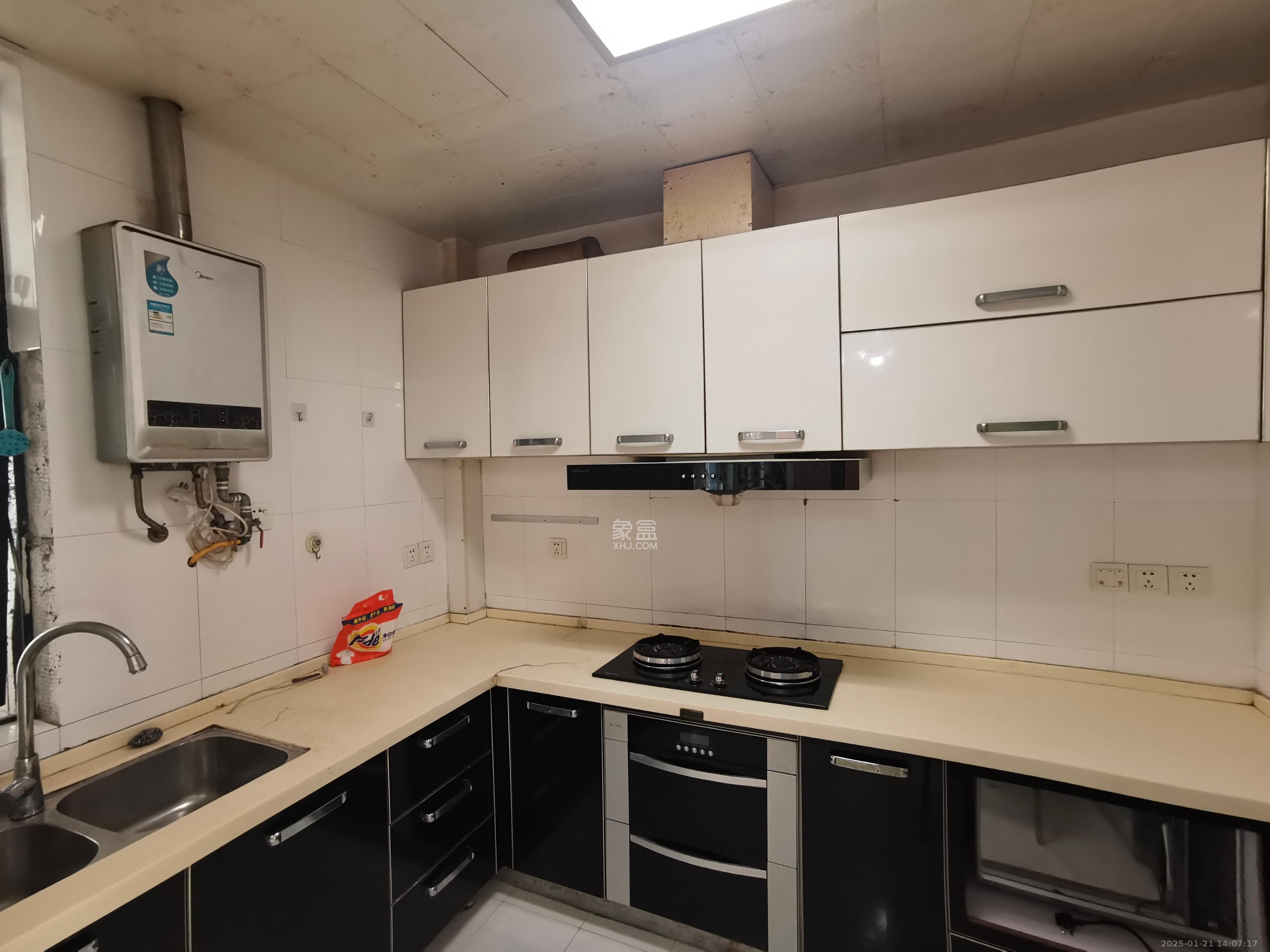 湘江世纪城揽江苑 3室2厅2卫 3200.0元/月 湘江世纪城揽江苑 3室2厅2卫 3200.0元/月室内图