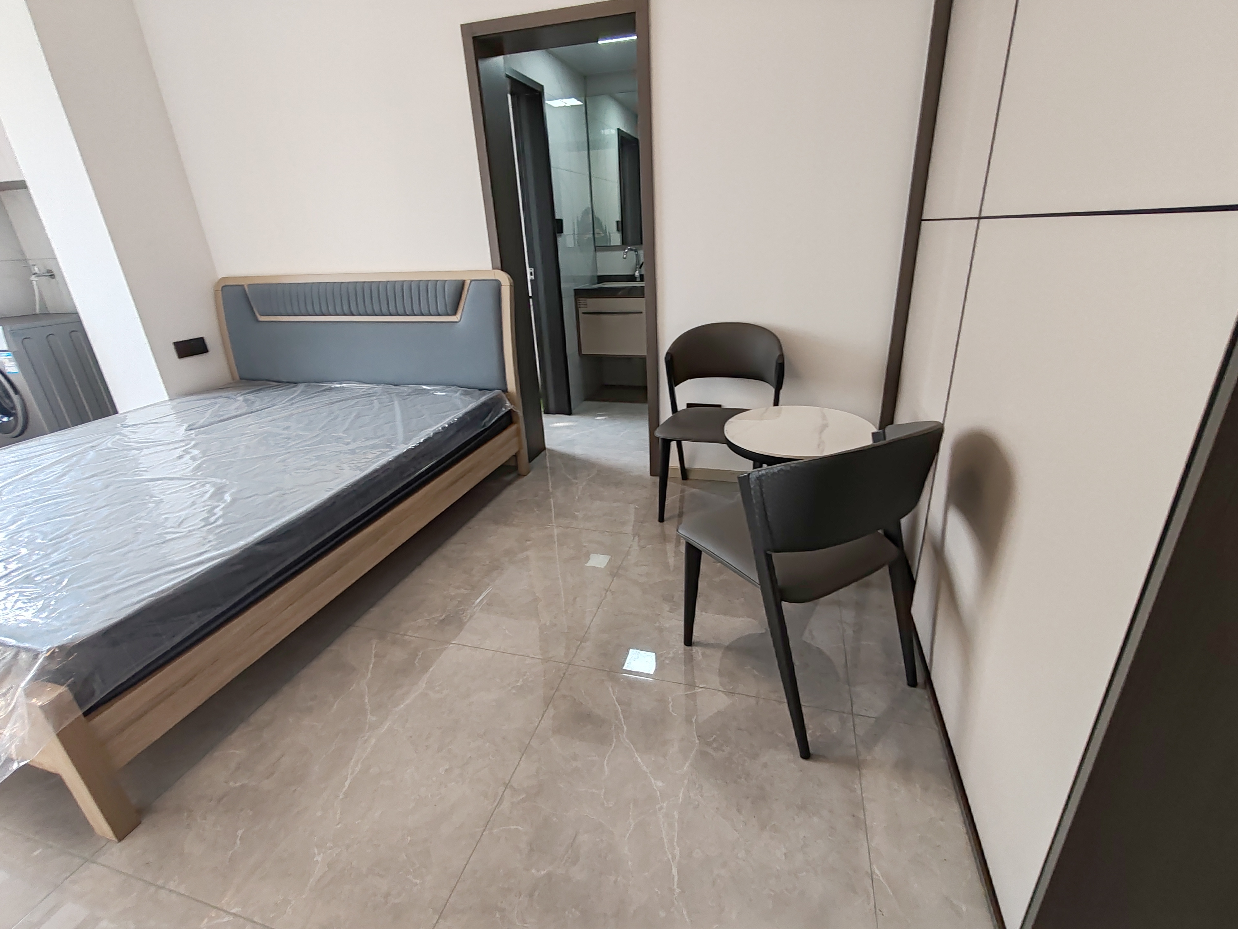 湘运大厦 1室1厅1卫 1180.0元/月 湘运大厦 1室1厅1卫 1180.0元/月室内图