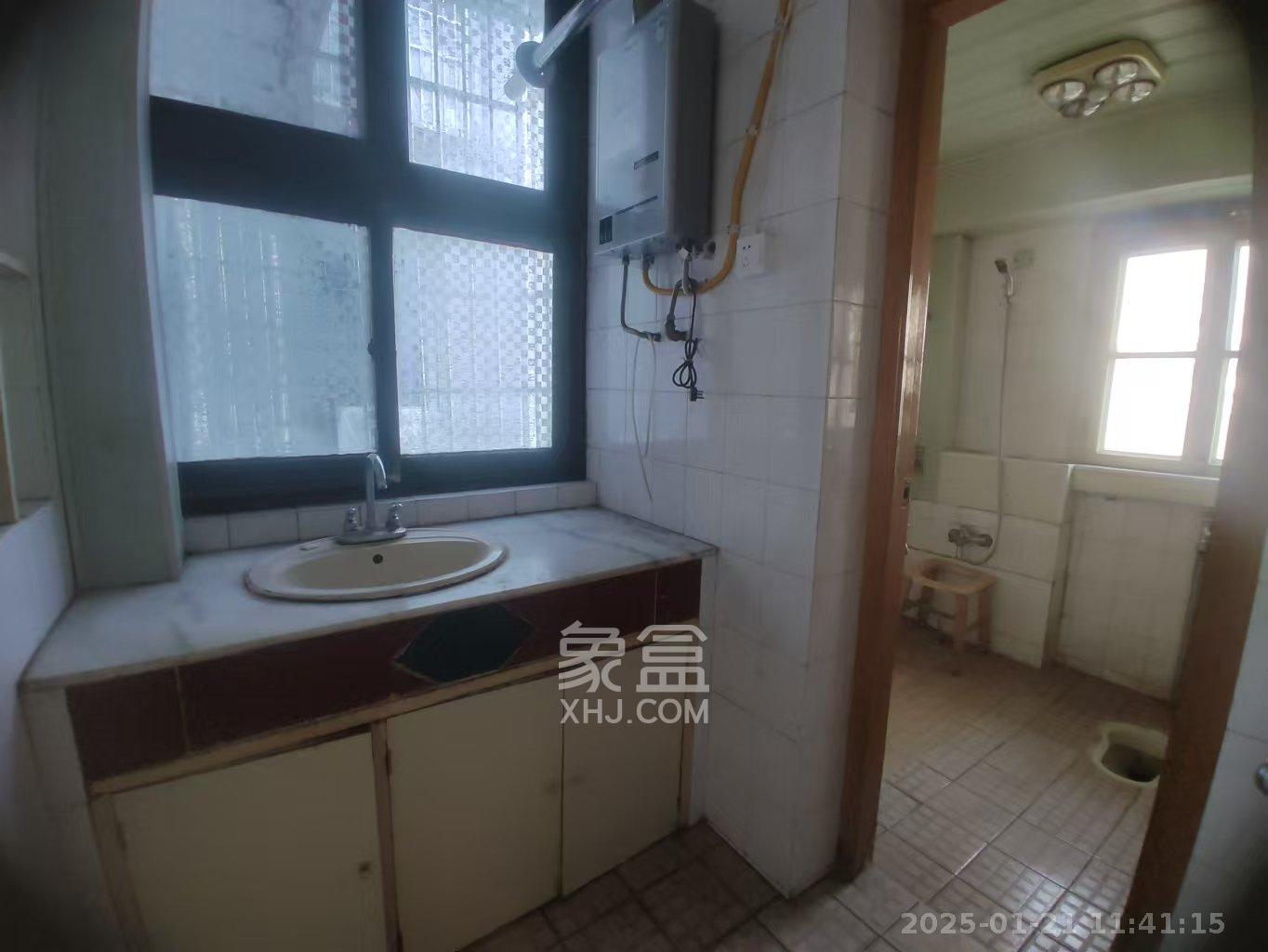 林业厅宿舍 3室2厅1卫 2200.0元/月 林业厅宿舍 3室2厅1卫 2200.0元/月室内图