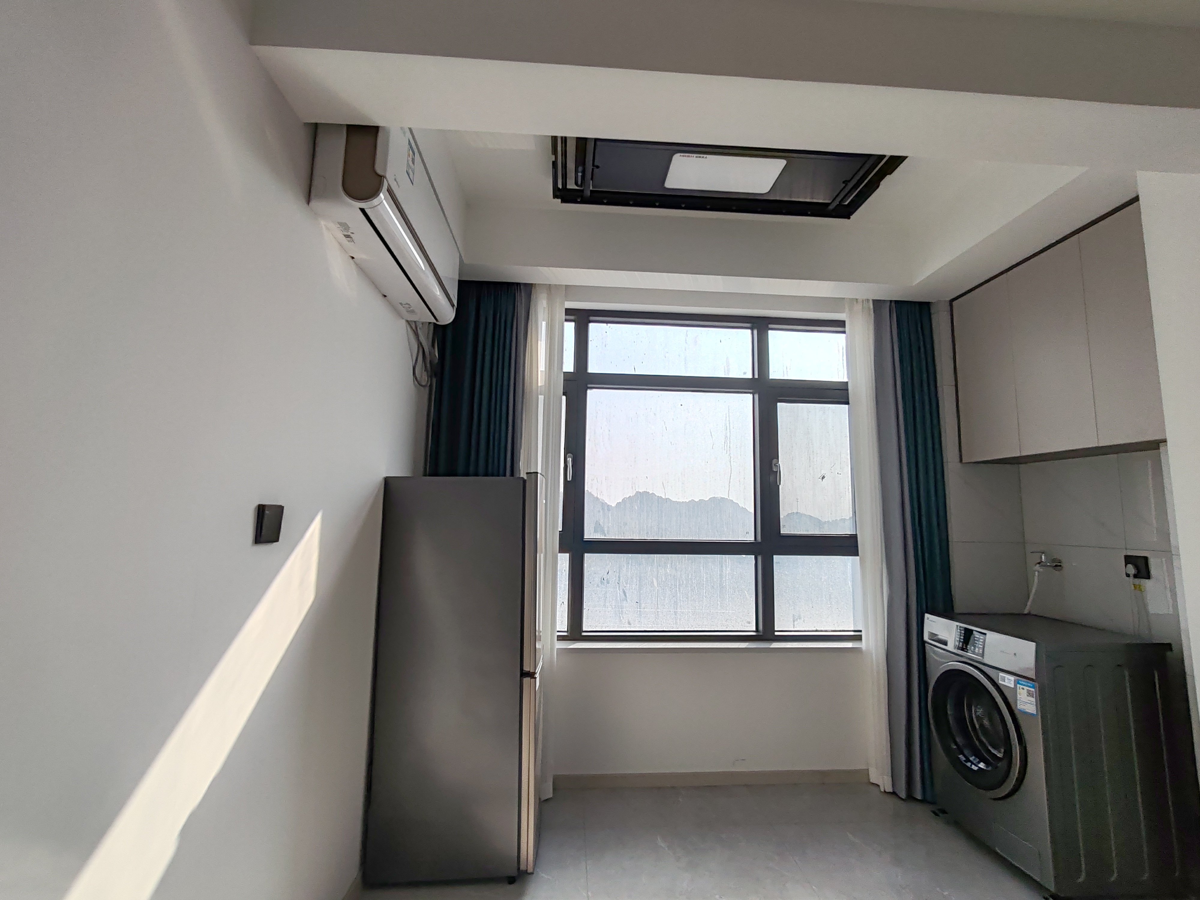 湘运大厦 1室1厅1卫 1180.0元/月 湘运大厦 1室1厅1卫 1180.0元/月室内图