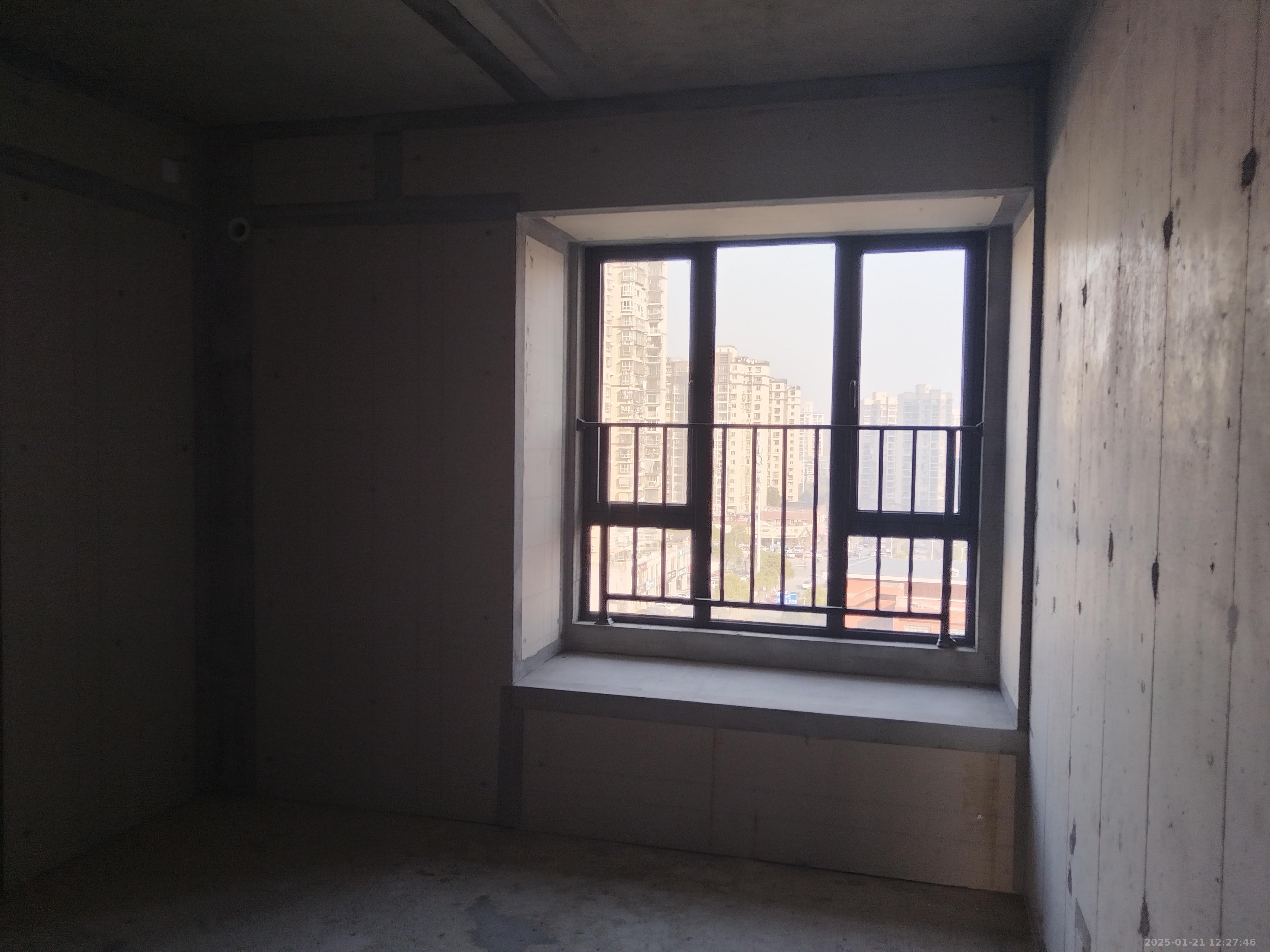 轨道中建麓江府 4室2厅1卫 2000.0元/月 轨道中建麓江府 4室2厅1卫 2000.0元/月室内图