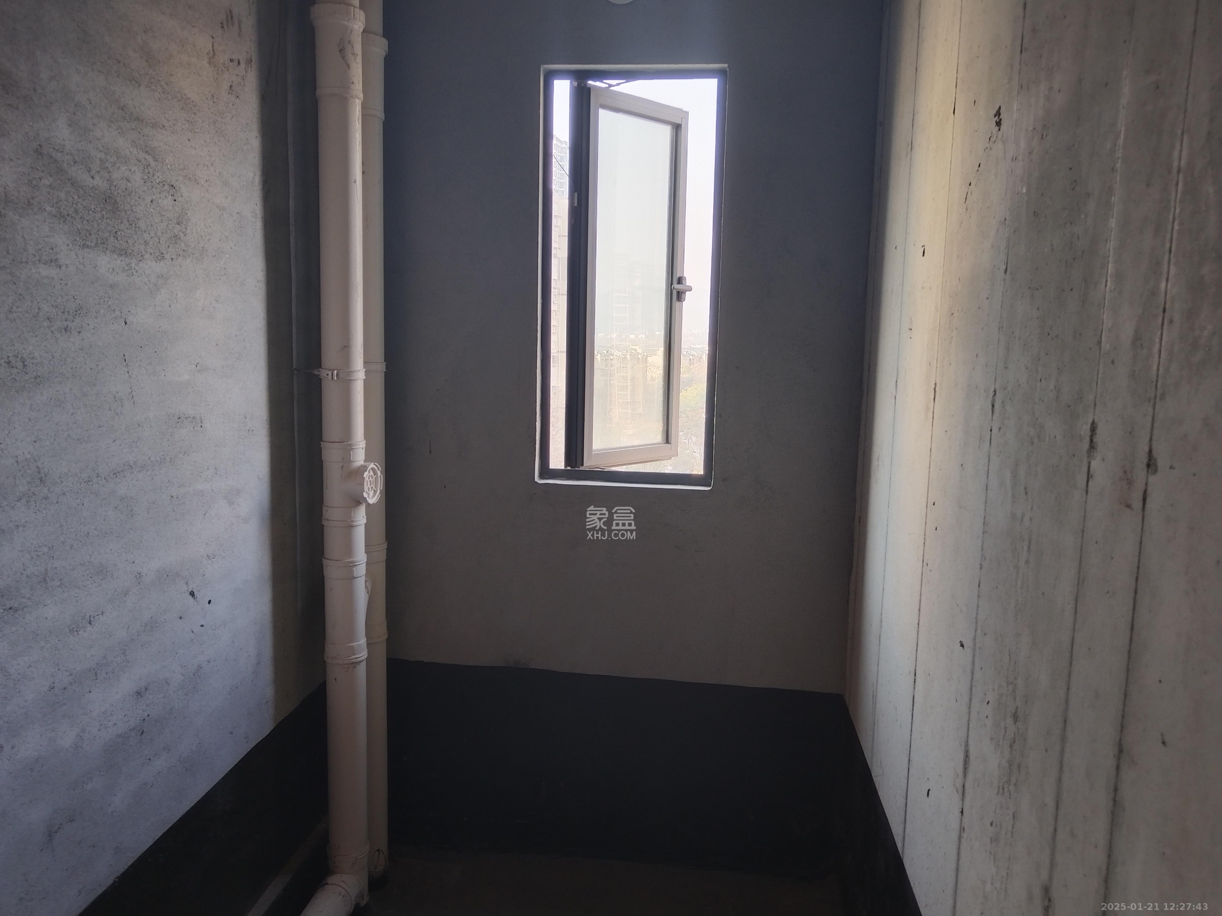 轨道中建麓江府 4室2厅1卫 2000.0元/月 轨道中建麓江府 4室2厅1卫 2000.0元/月室内图