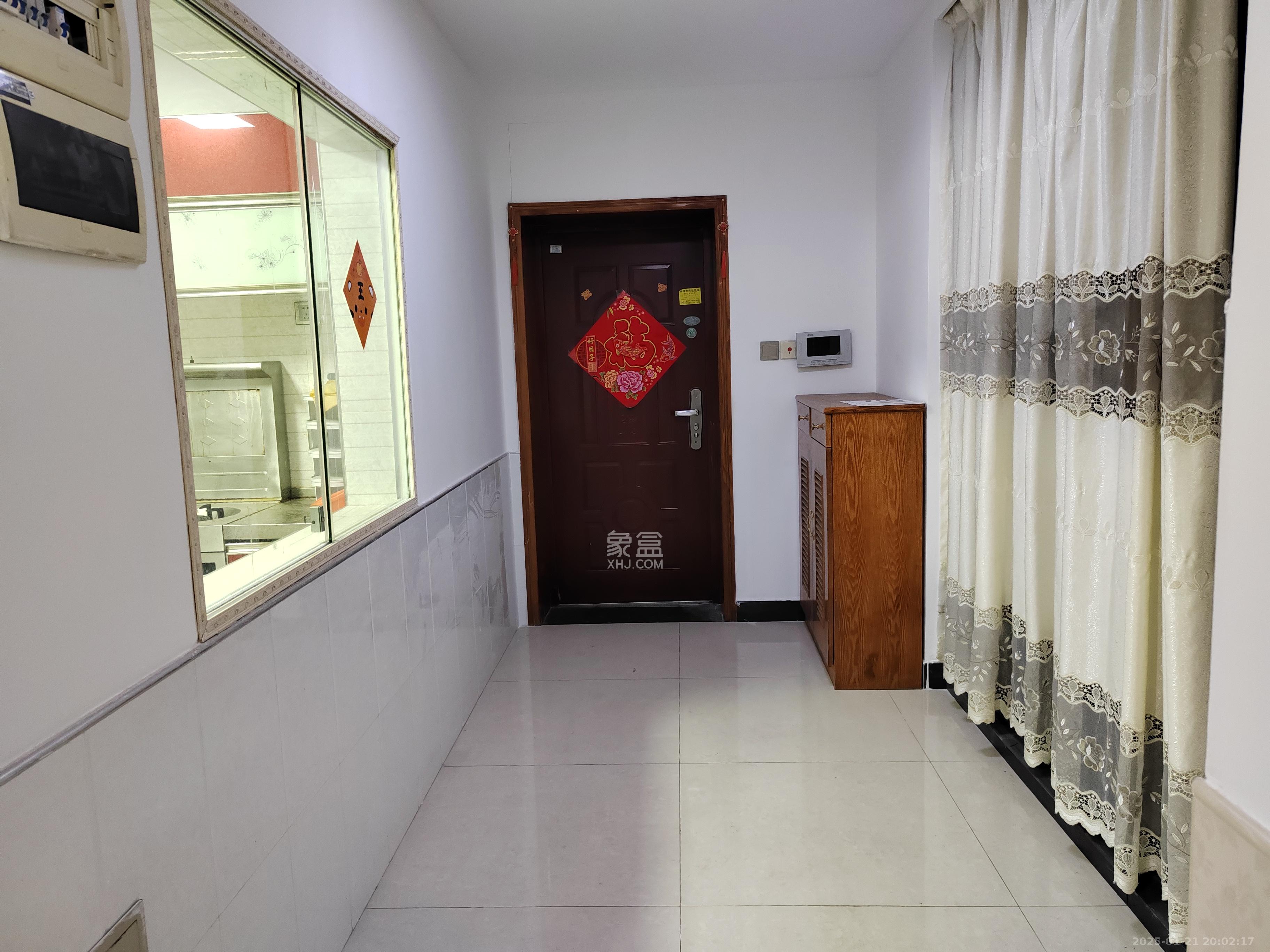 建鑫二期  4室2厅1卫   1600.00元/月室内图