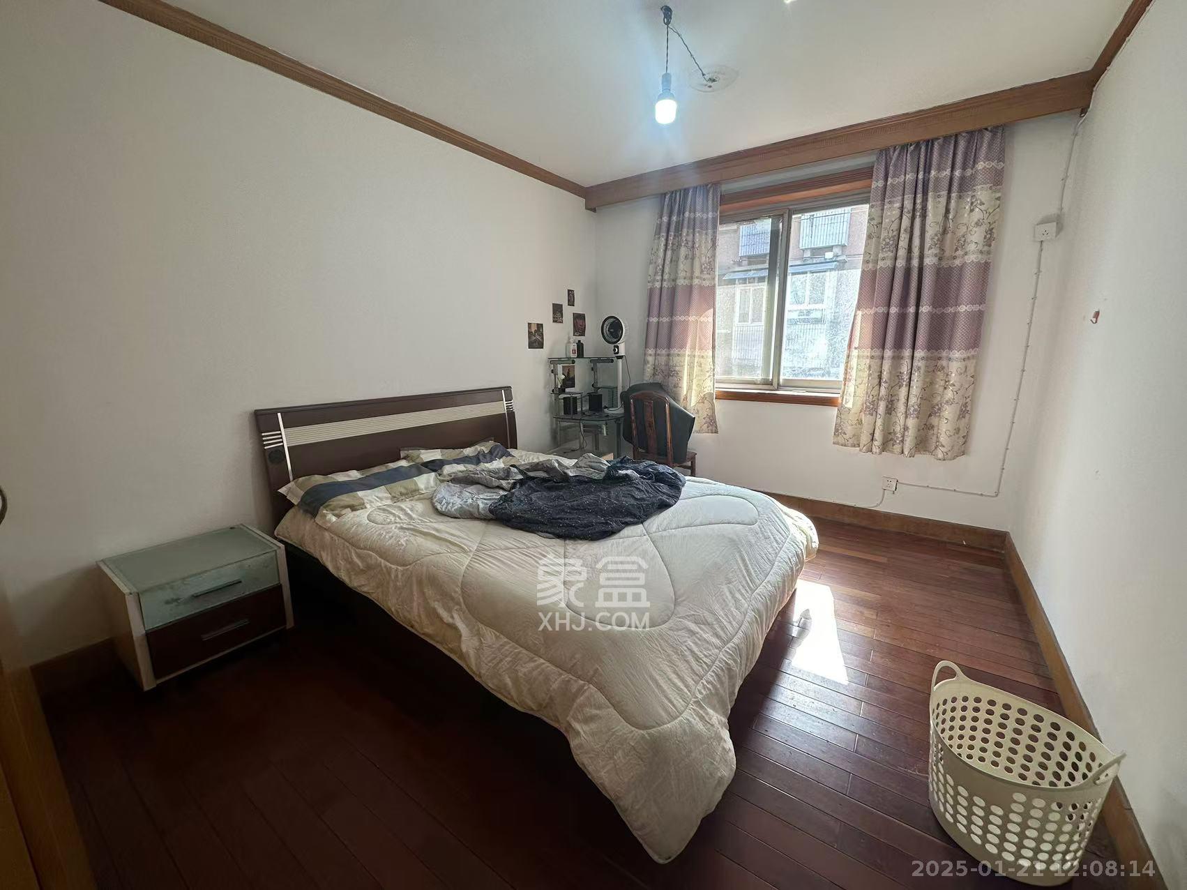 长岭包装宿舍  3室1厅1卫    1500.0元/月 长岭包装宿舍  3室1厅1卫    1500.0元/月室内图