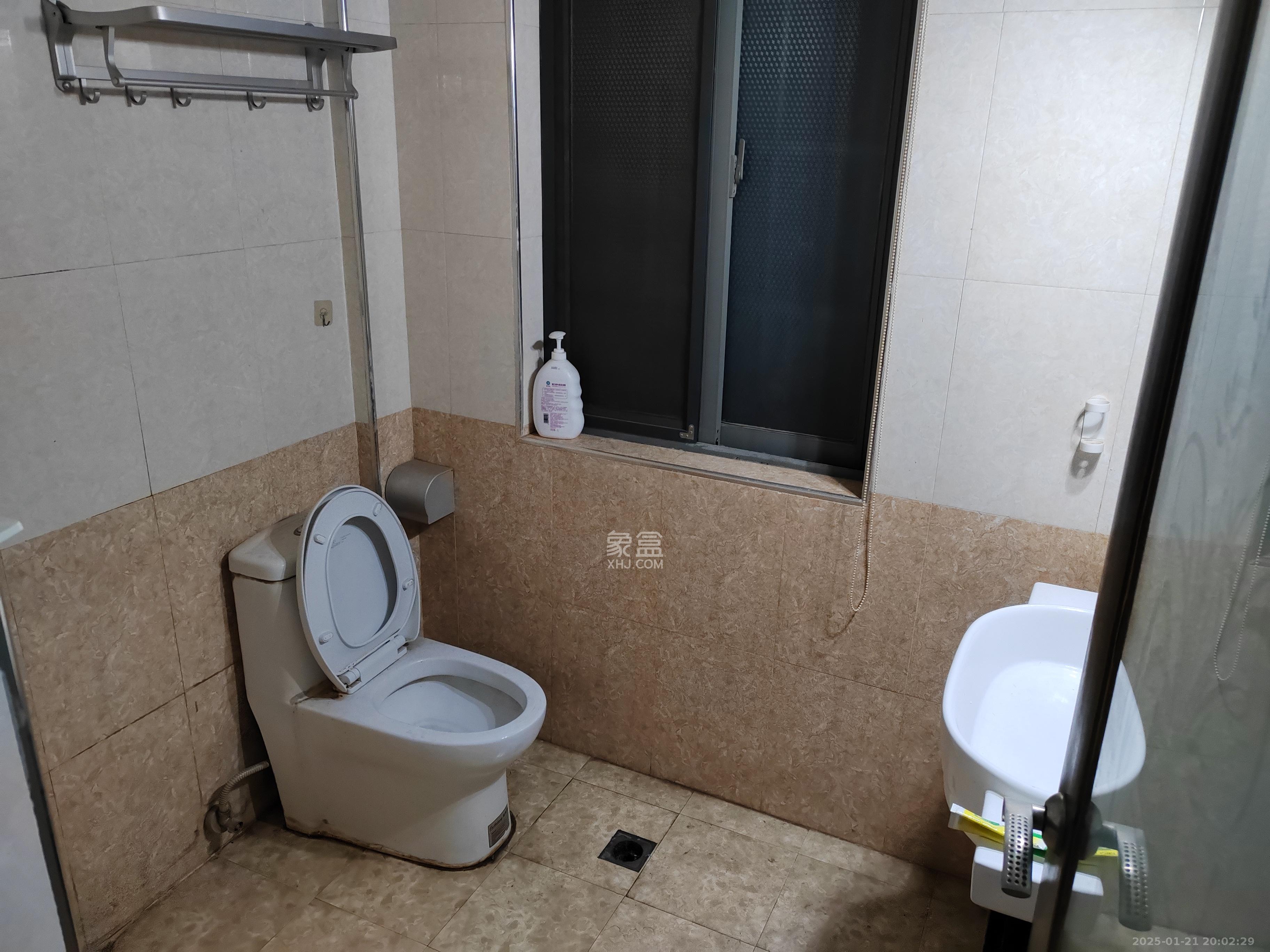 建鑫二期  4室2厅1卫   1600.00元/月室内图