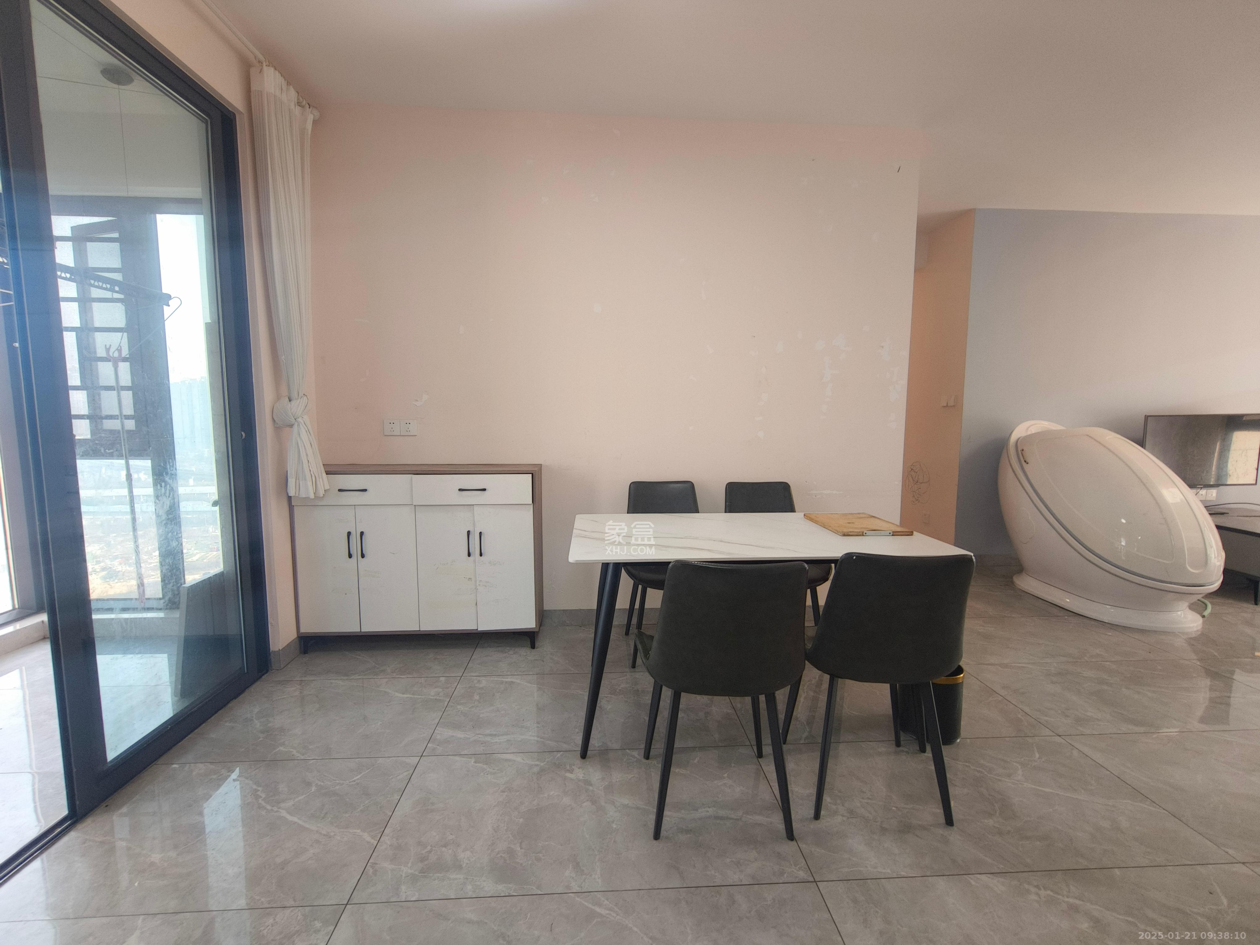 长房东旭国际 4室2厅2卫 3800.0元/月 长房东旭国际 4室2厅2卫 3800.0元/月室内图