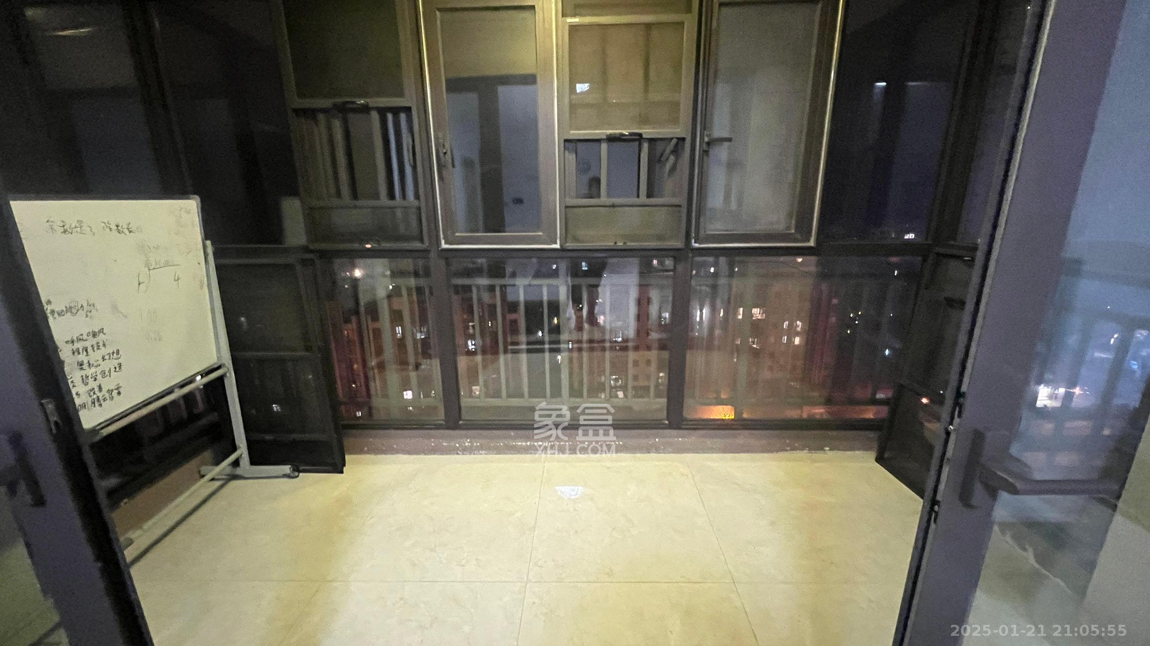 佳兆业云顶梅溪湖（佳兆业梅溪荟）  3室2厅2卫    2000.0元/月室内图