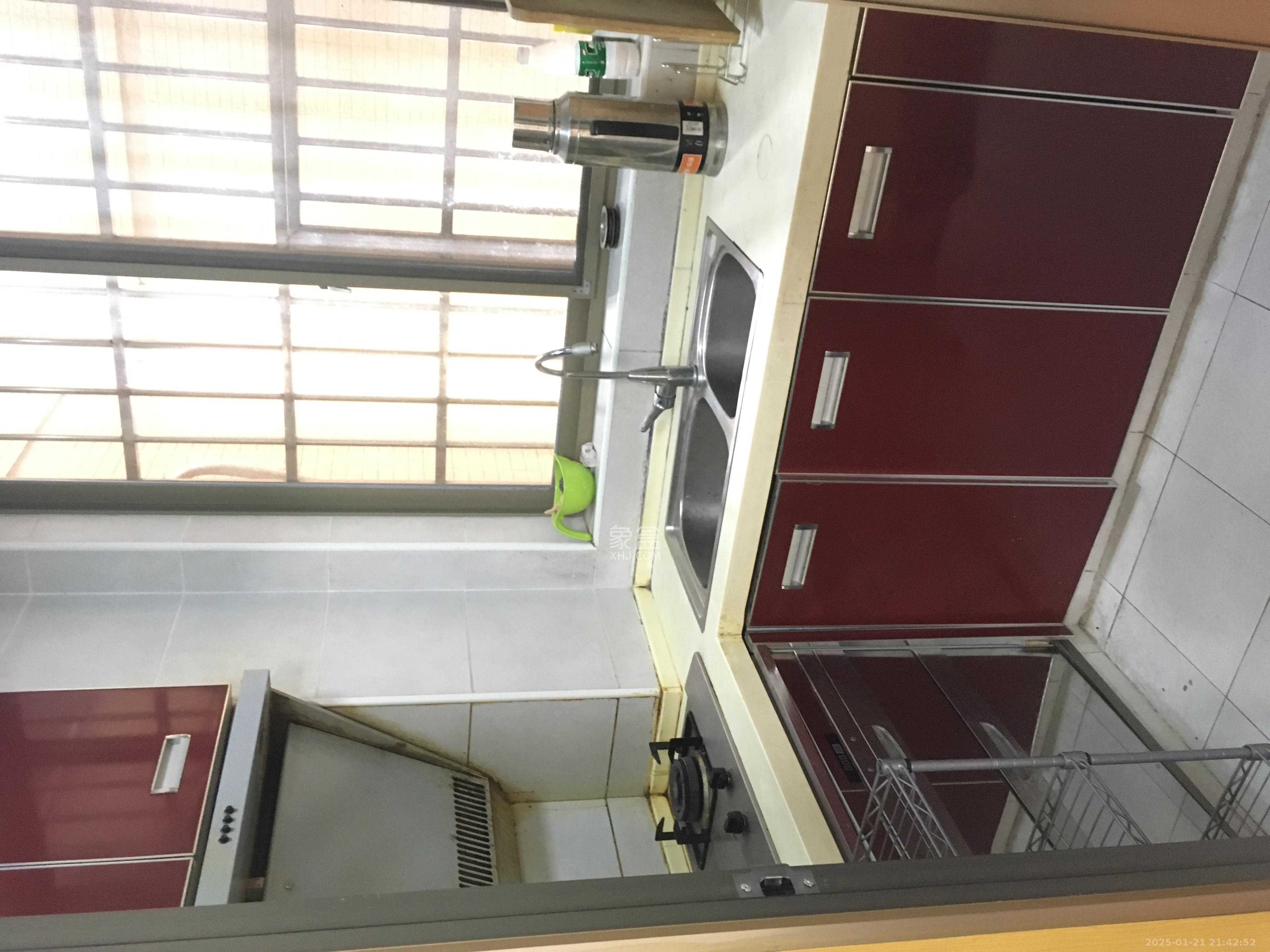 层上观邸  3室2厅1卫   2400.00元/月室内图