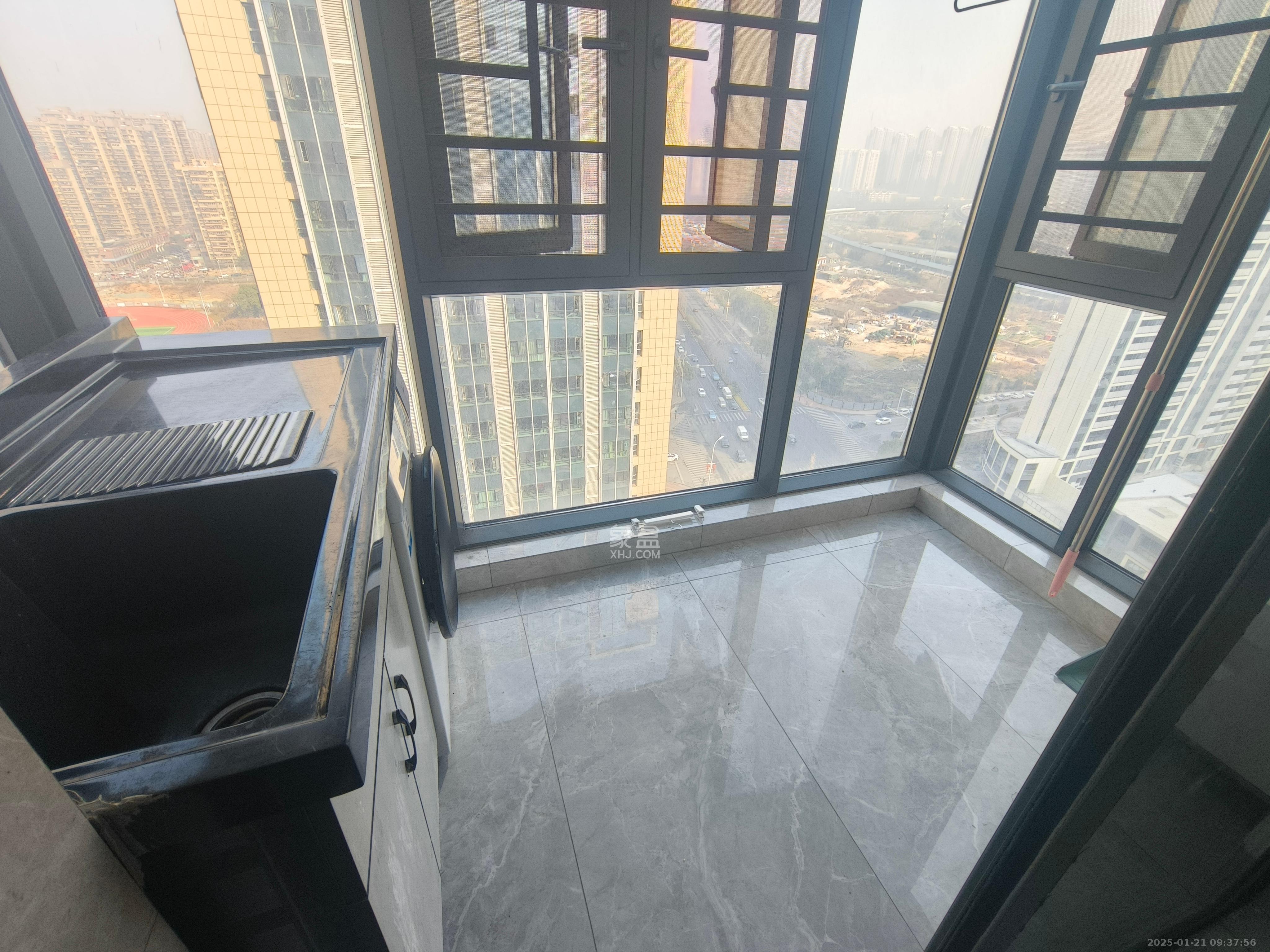 长房东旭国际 4室2厅2卫 3800.0元/月 长房东旭国际 4室2厅2卫 3800.0元/月室内图