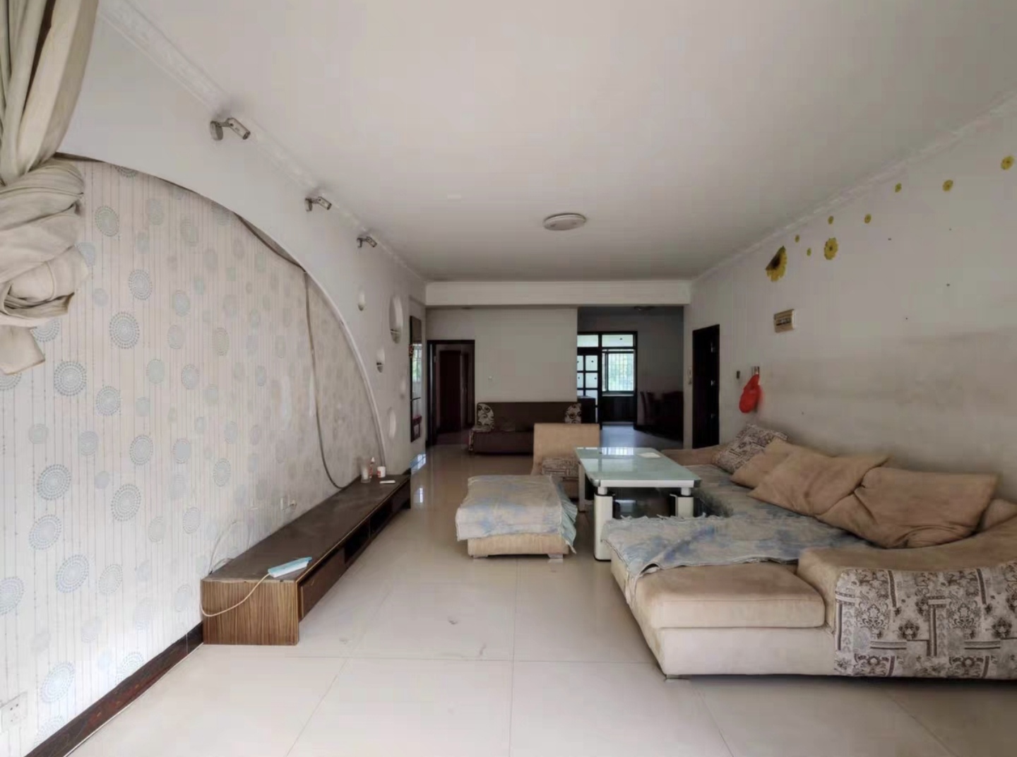 加州阳光小区(吉星阳光) 3室2厅2卫 49.8万 加州阳光小区(吉星阳光) 3室2厅2卫 49.8万客厅