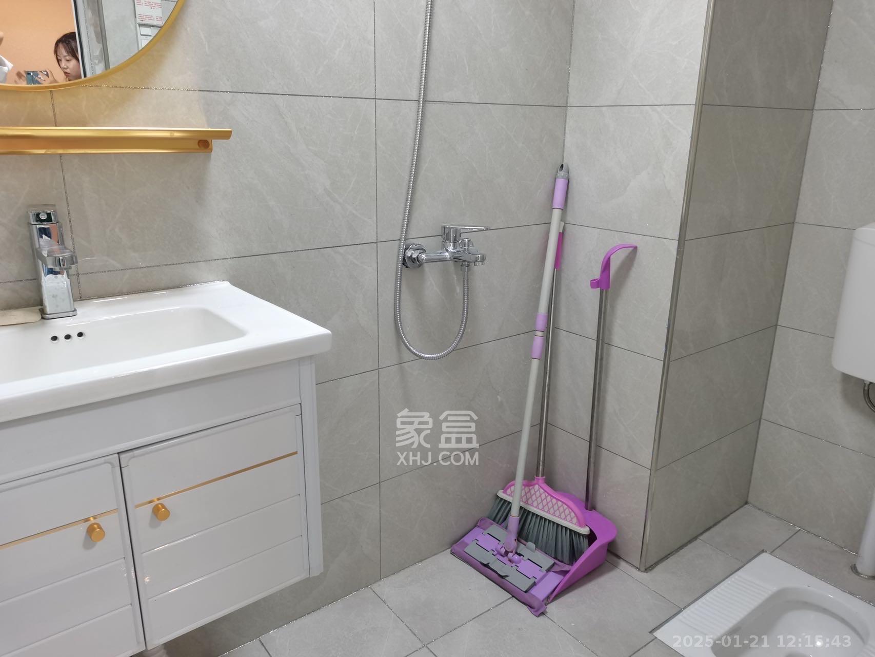 复地星光天地 1室0厅0卫 1800.0元/月 复地星光天地 1室0厅0卫 1800.0元/月室内图