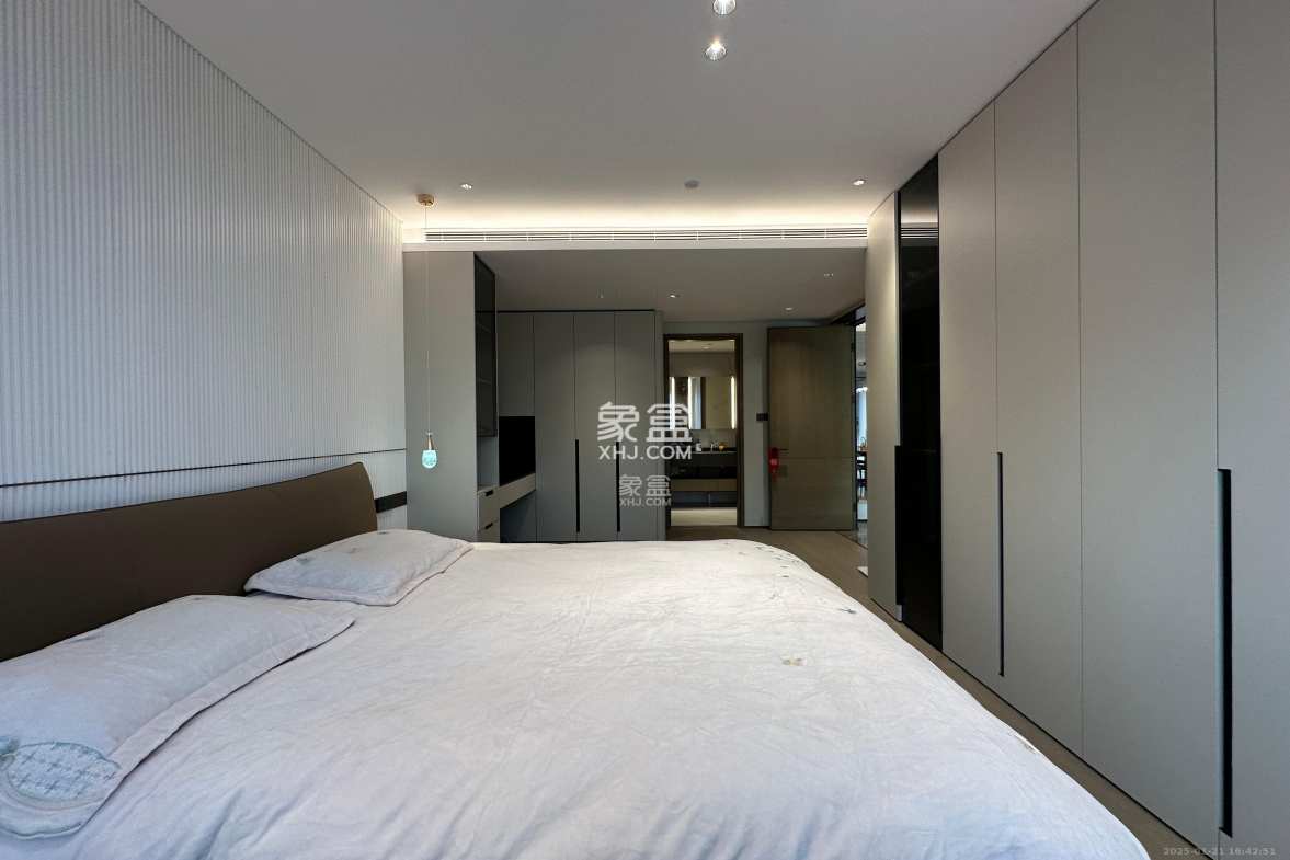 长沙悦府(华润万象城)  3室2厅3卫    12000.0元/月 长沙悦府(华润万象城)  3室2厅3卫    12000.0元/月室内图