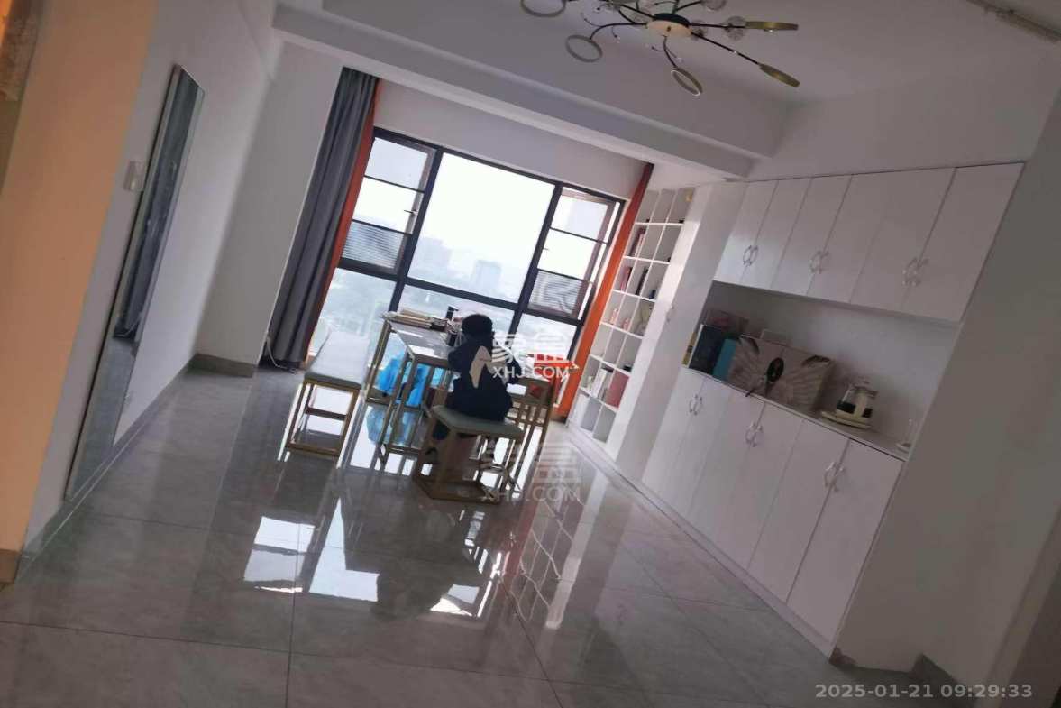 庐山春天 2室1厅1卫 2100.0元/月 庐山春天 2室1厅1卫 2100.0元/月室内图