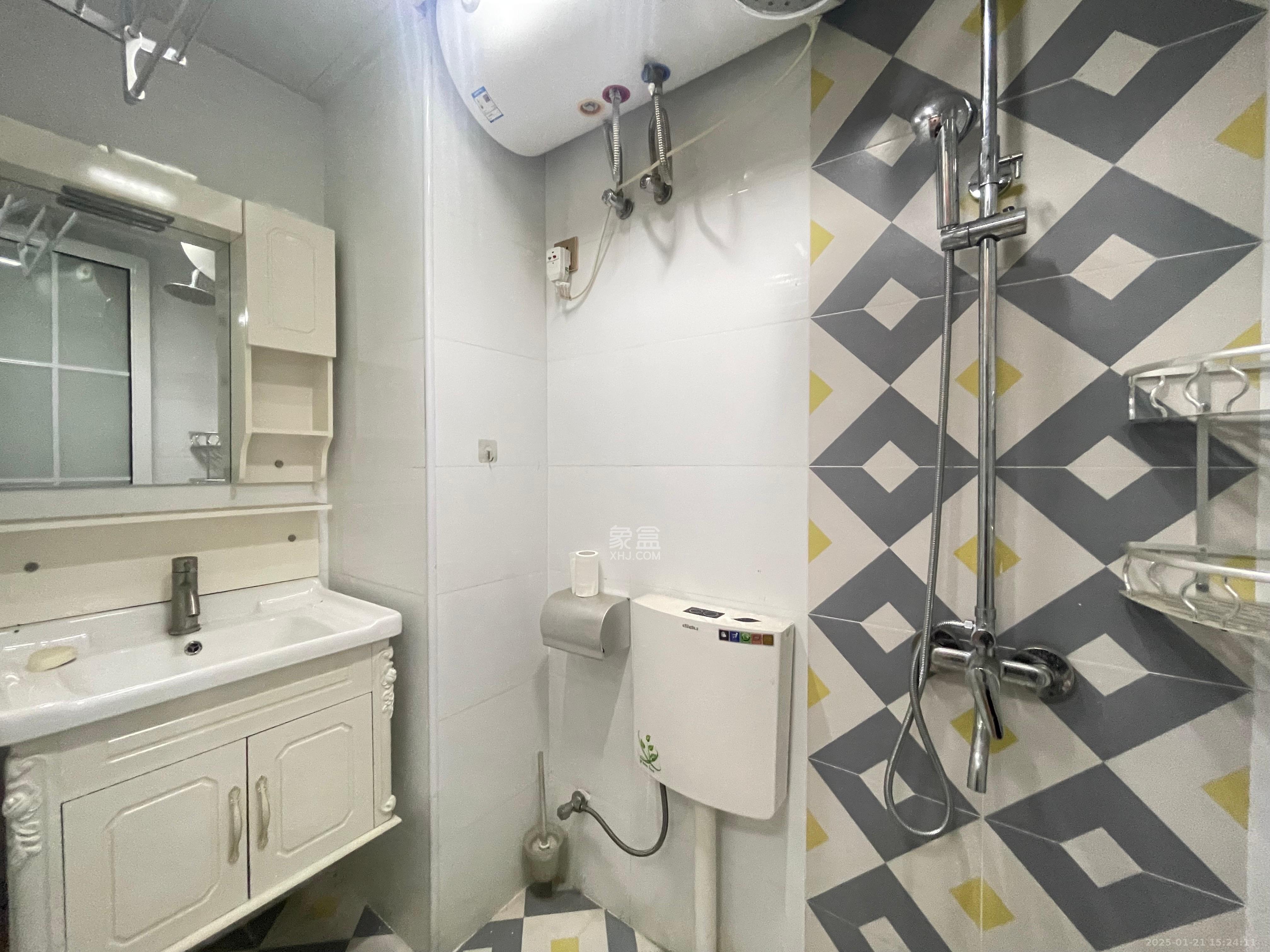 金科时代中心 1室1厅1卫 900.0元/月 金科时代中心 1室1厅1卫 900.0元/月室内图