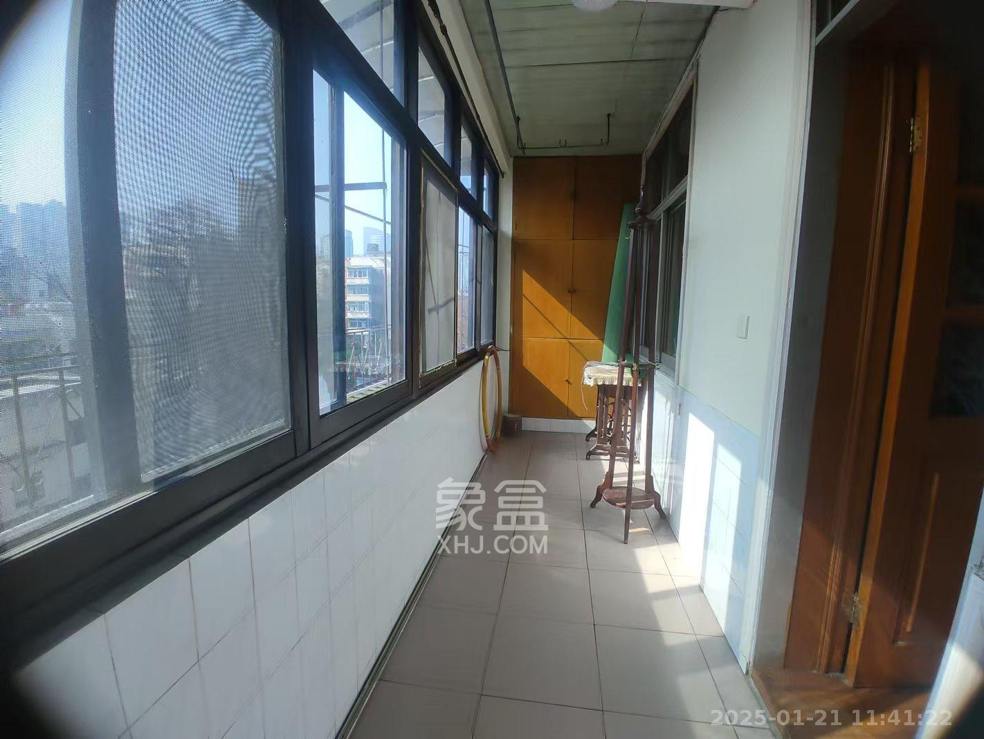 林业厅宿舍 3室2厅1卫 2200.0元/月 林业厅宿舍 3室2厅1卫 2200.0元/月室内图