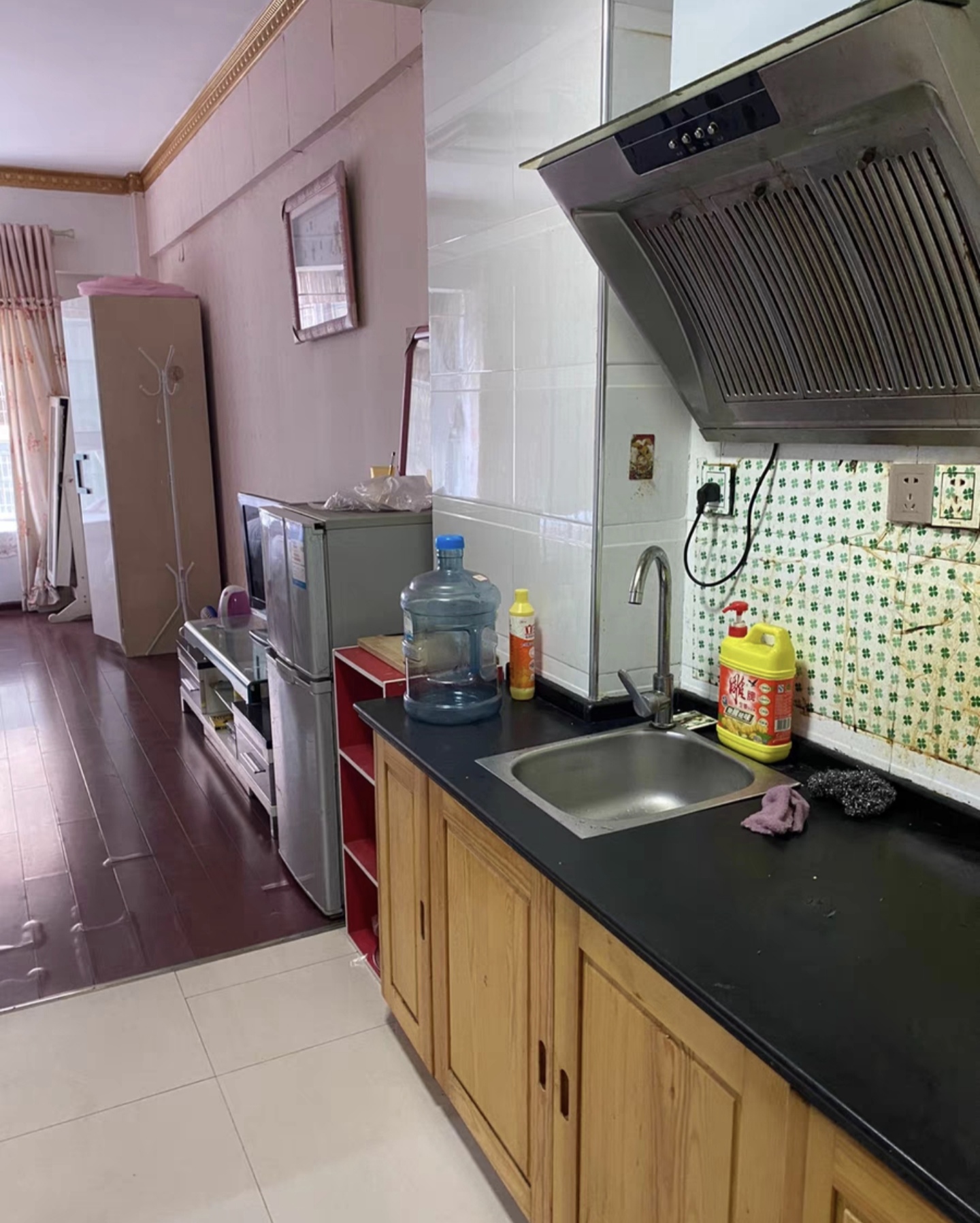 丹枫国际 1室1厅1卫 650.0元/月 丹枫国际 1室1厅1卫 650.0元/月室内图