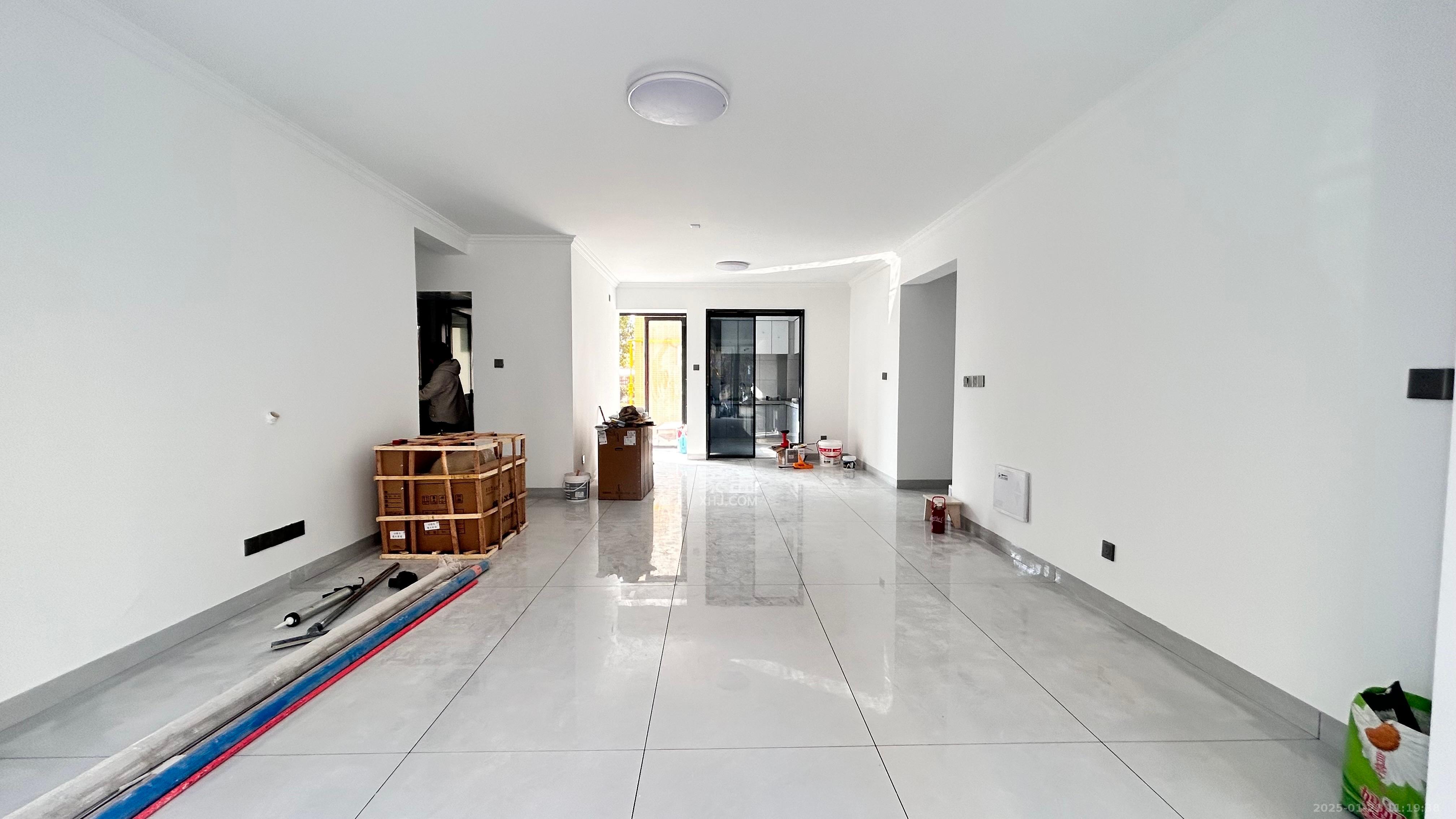 洋湖春园 4室2厅2卫 4000.0元/月 洋湖春园 4室2厅2卫 4000.0元/月室内图