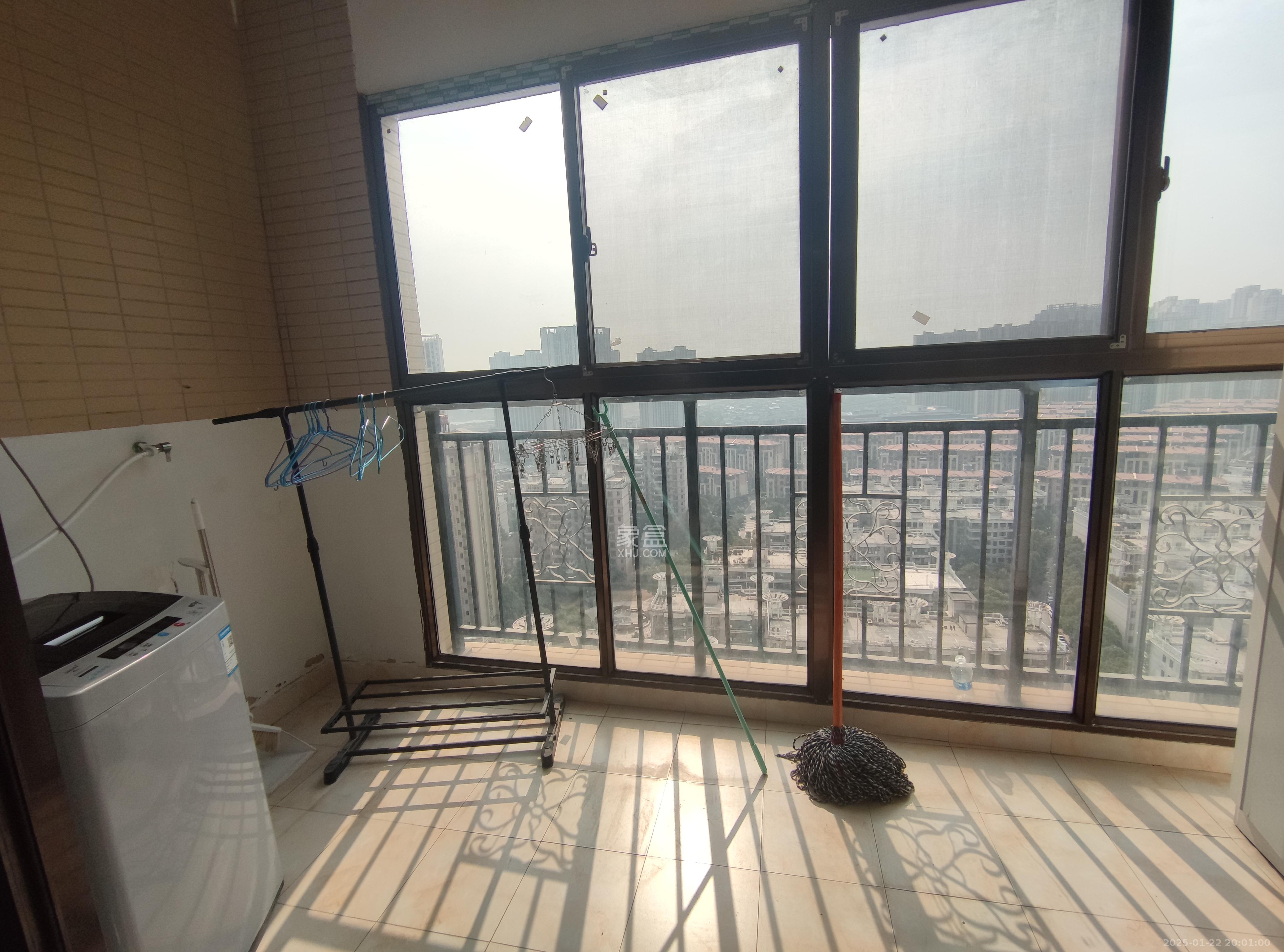 江山帝景雅典  3室2厅1卫   1700.00元/月室内图