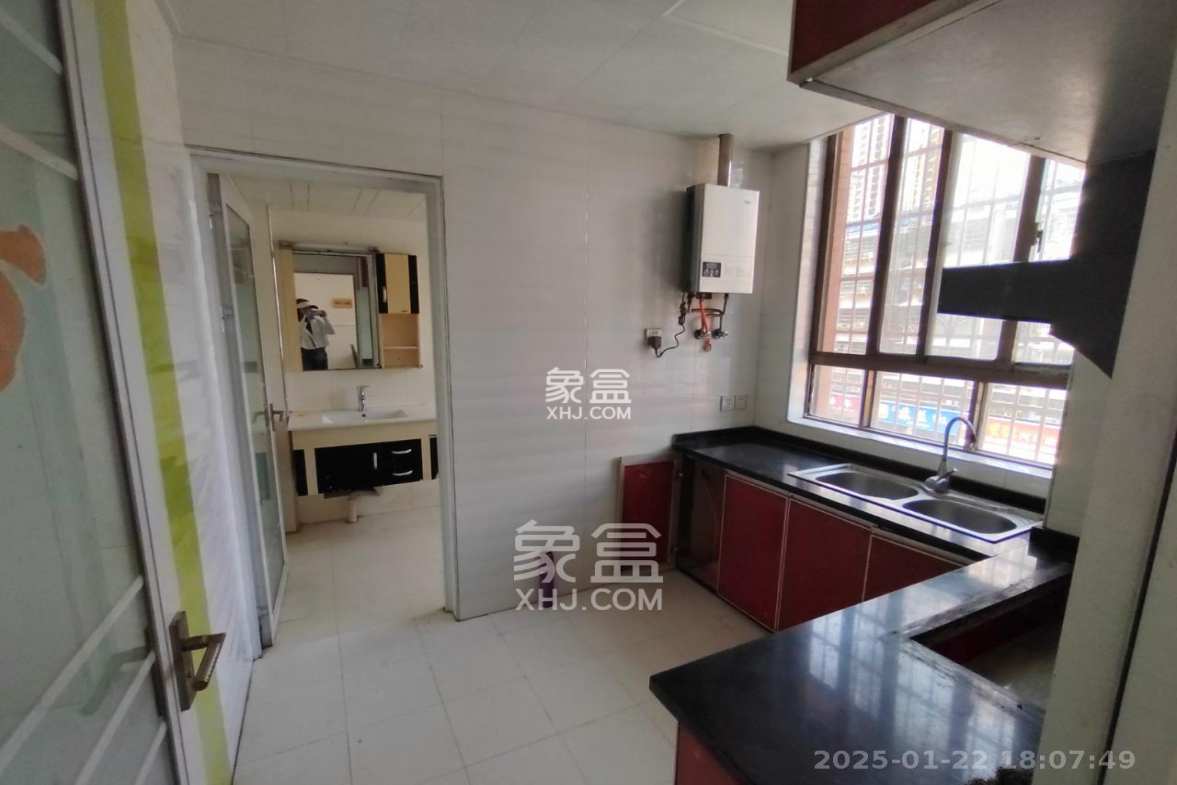 洪西安置小区(洪缘小区)  3室2厅1卫    2000.0元/月 洪西安置小区(洪缘小区)  3室2厅1卫    2000.0元/月室内图