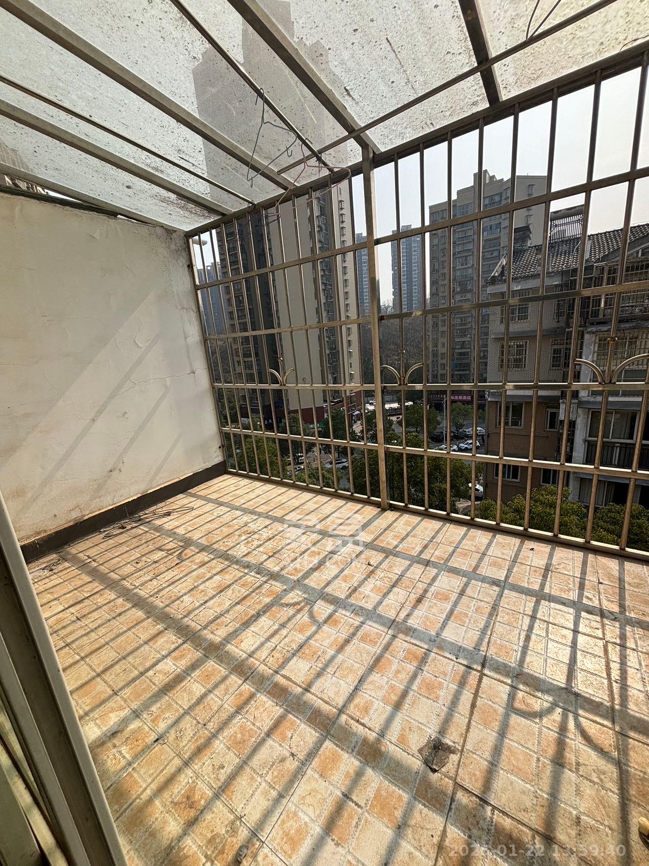 新诚小区  1室0厅0卫   1700.00元/月室内图