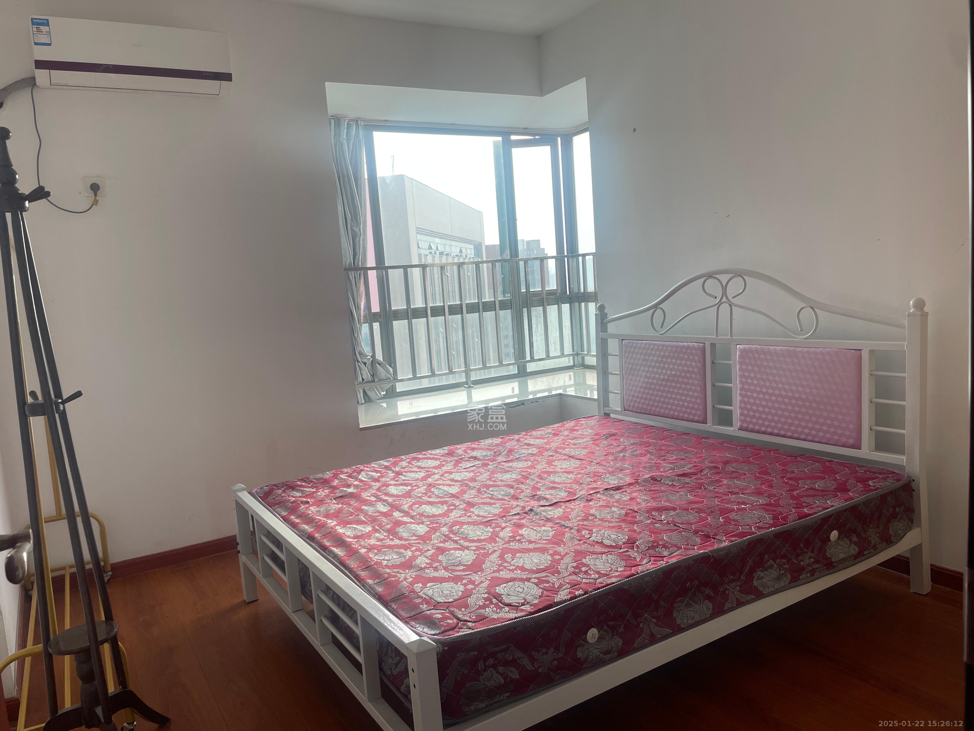 新城新世界一二三期 3室2厅1卫 2000.0元/月 新城新世界一二三期 3室2厅1卫 2000.0元/月室内图