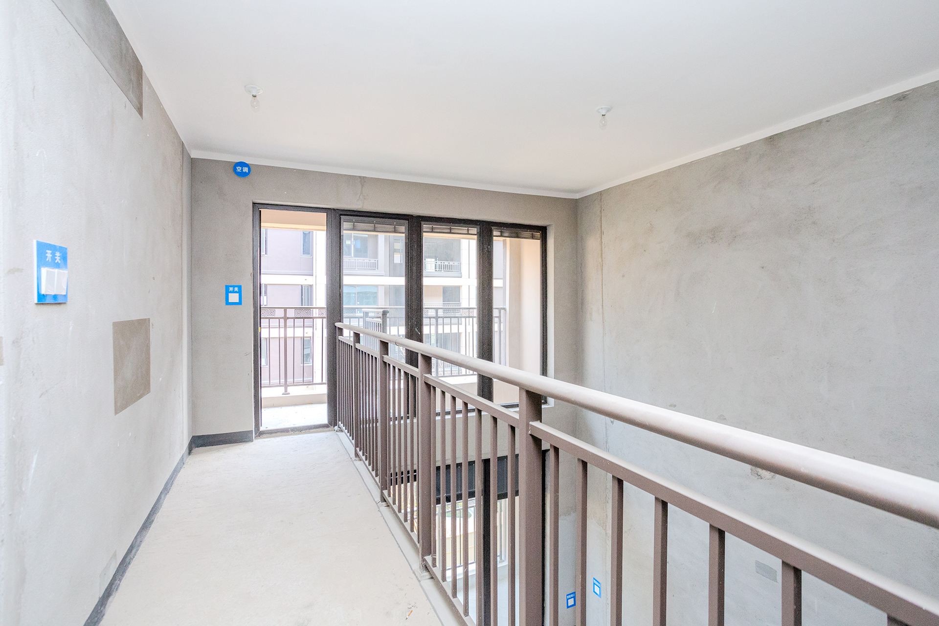 时代建发和著  5室2厅2卫   310.00万其他