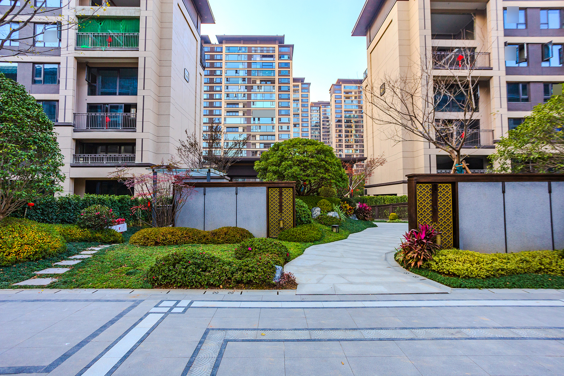 时代建发和著  5室2厅2卫   310.00万其他