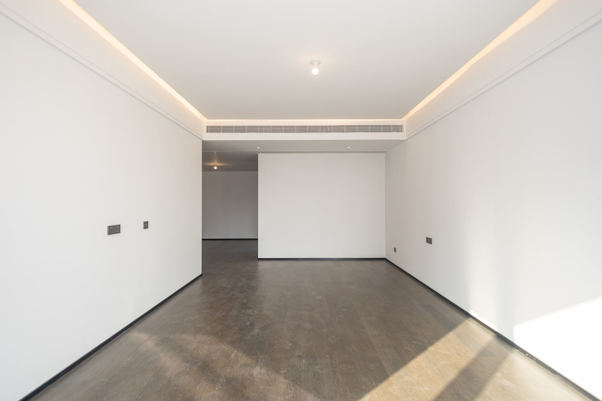 万科松湖天地  5室2厅4卫    357.8万 万科松湖天地  5室2厅4卫    357.8万卧室