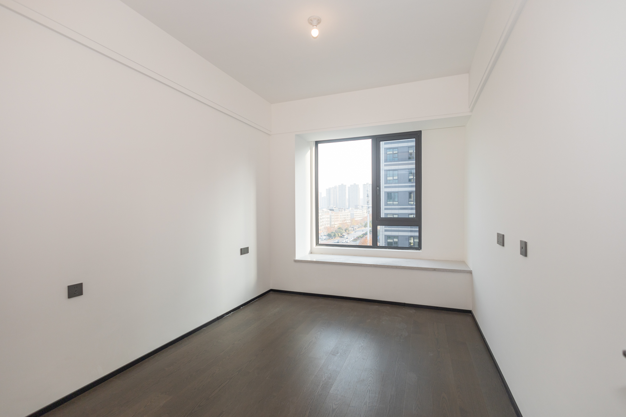 万科松湖天地  5室2厅4卫    357.8万 万科松湖天地  5室2厅4卫    357.8万卧室