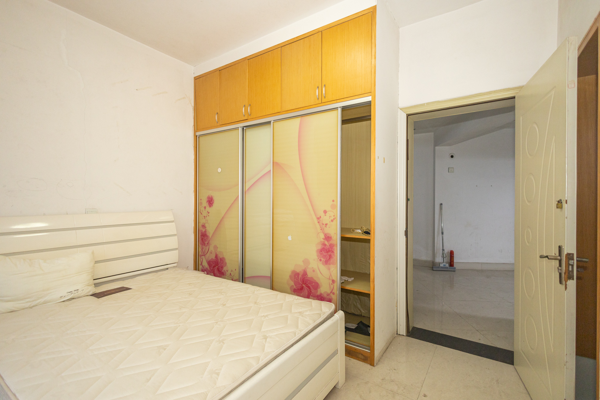 爱琴海岸 2室2厅1卫 49.2万 爱琴海岸 2室2厅1卫 49.2万卧室