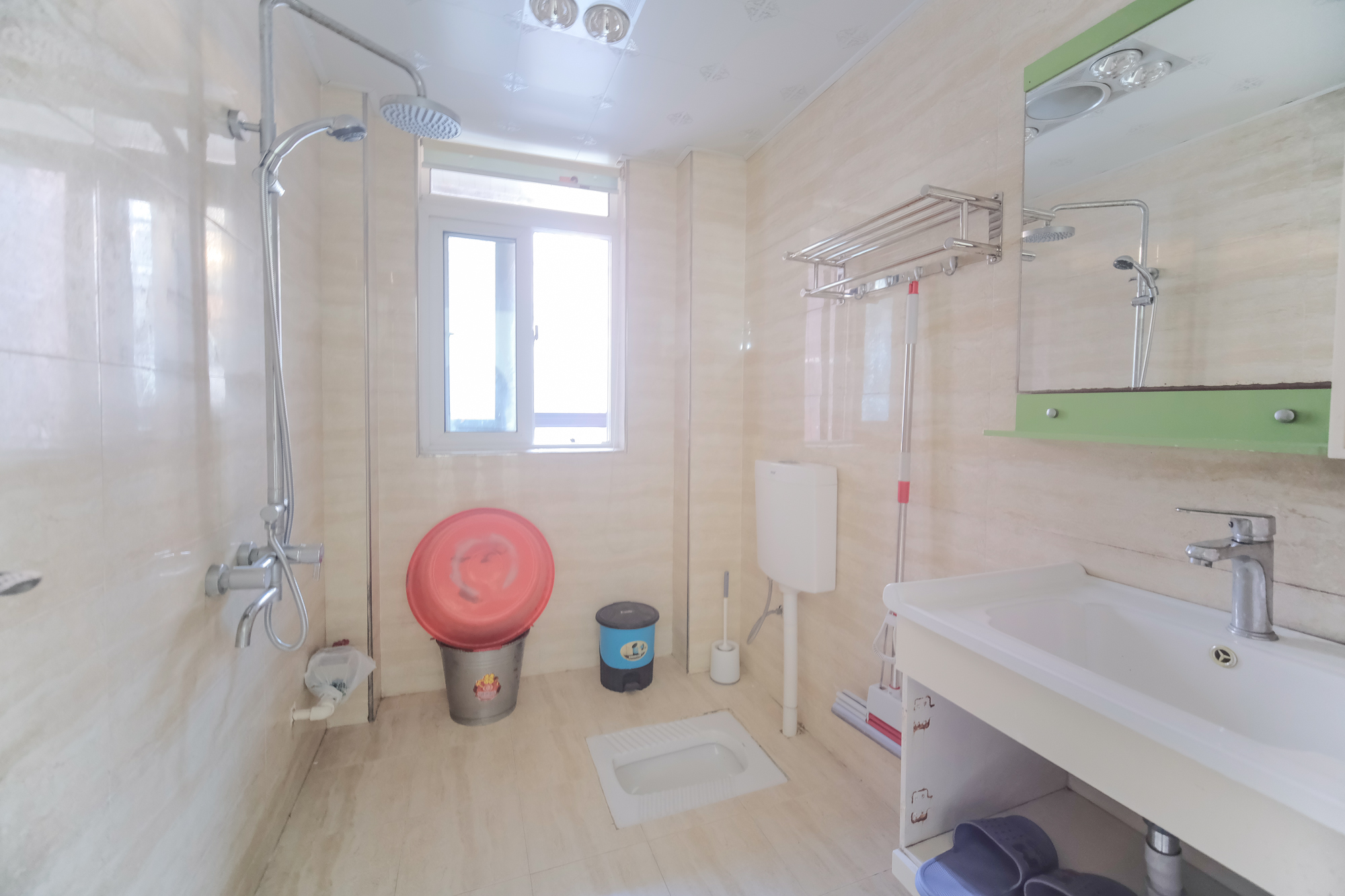 山水湾  3室2厅2卫    63.0万 山水湾  3室2厅2卫    63.0万卫生间